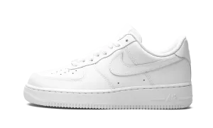 AIR FORCE 1 LO '07 MNS WMNS "White on White" Sleek Option Slip-resistant fit