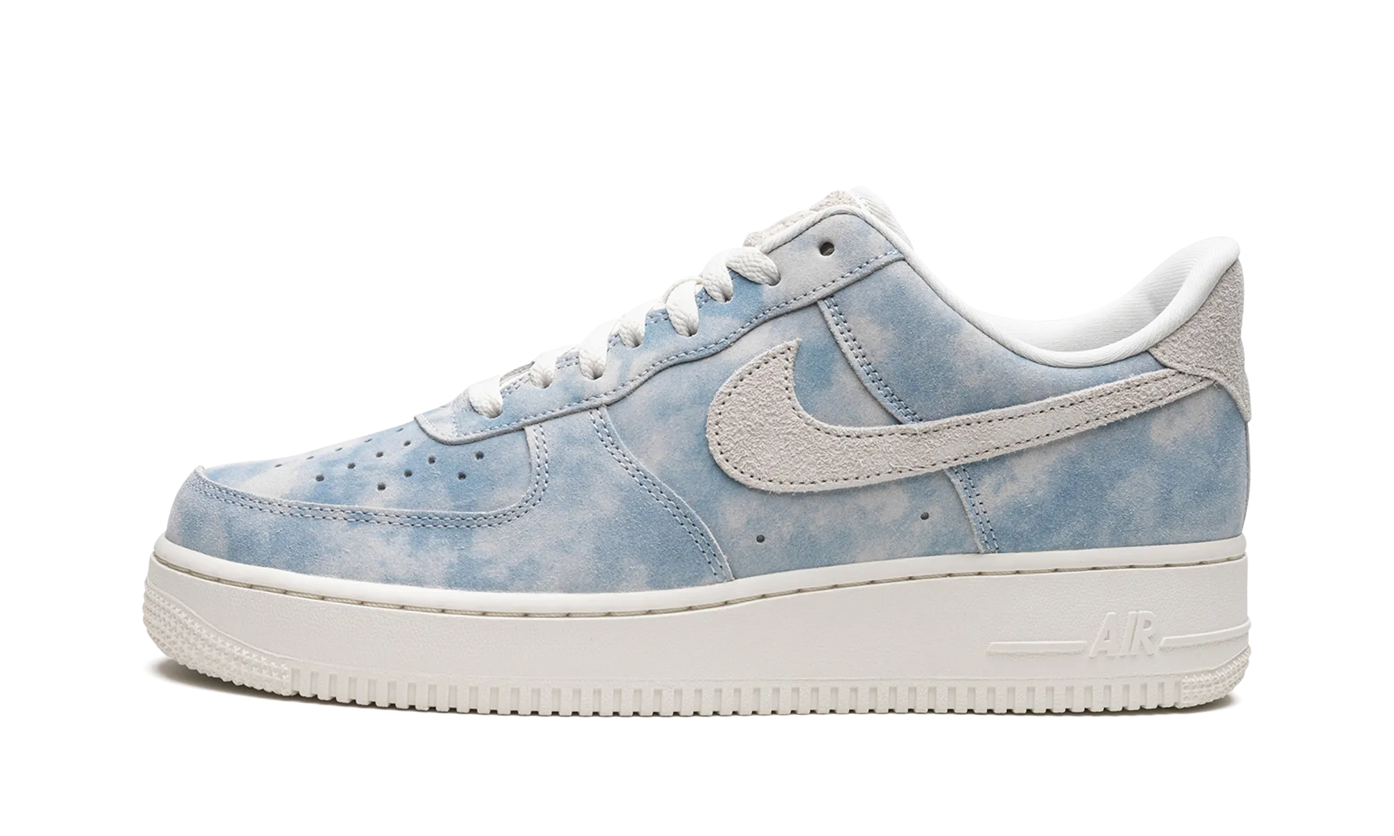 Urban Chic LongLasting AIR FORCE 1 LO SE MNS WMNS "Clouds"