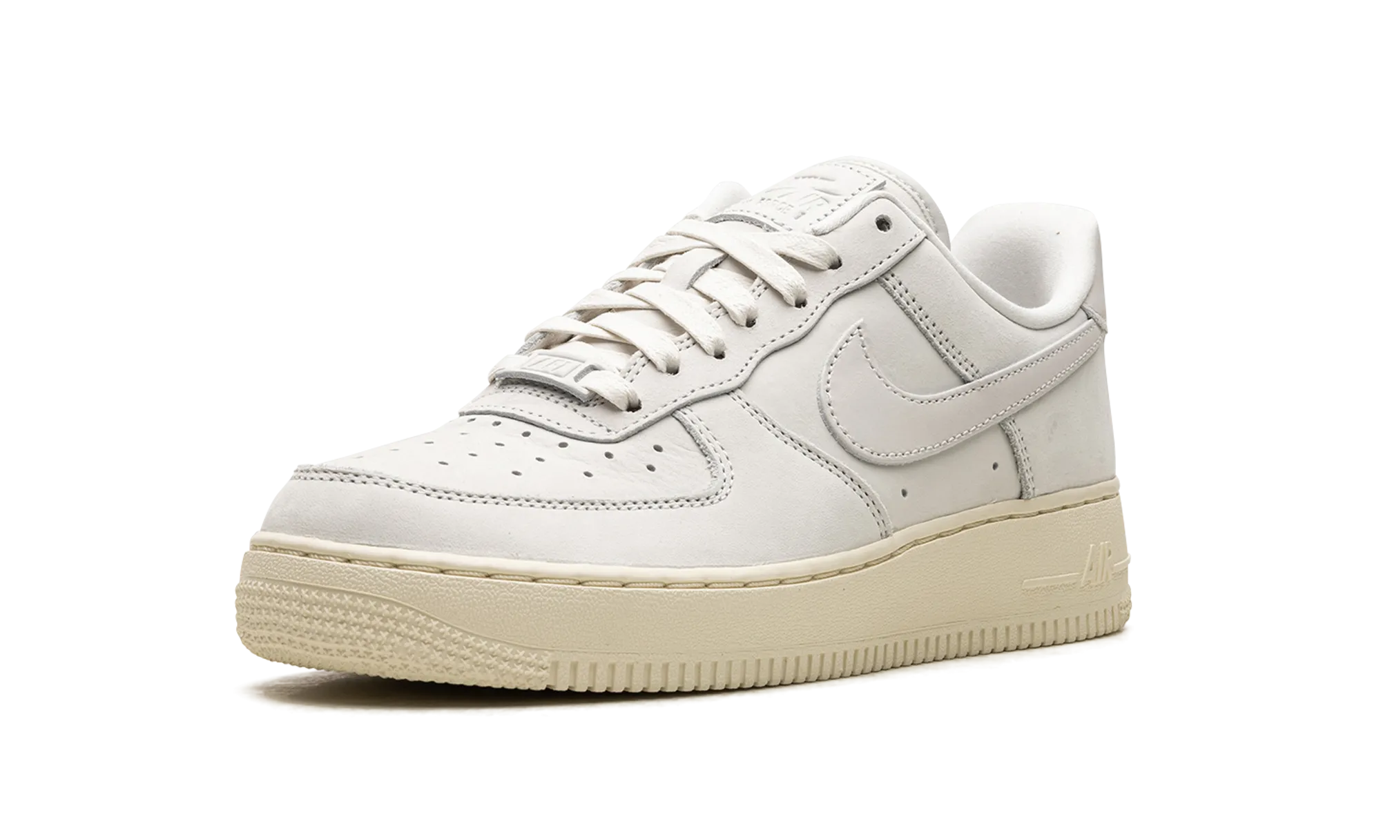 Strong Stride Layered silhouette AIR FORCE 1 LO WMNS "Summit White"
