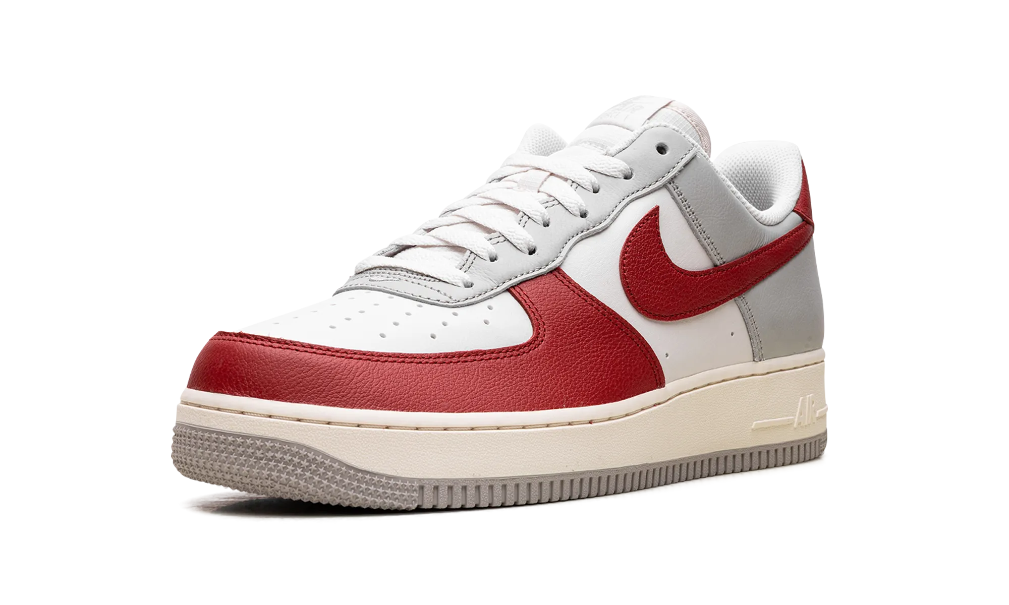 Run Fast Grip Flow Air Force 1 Low '07 LV8 "Phantom Gym Red"