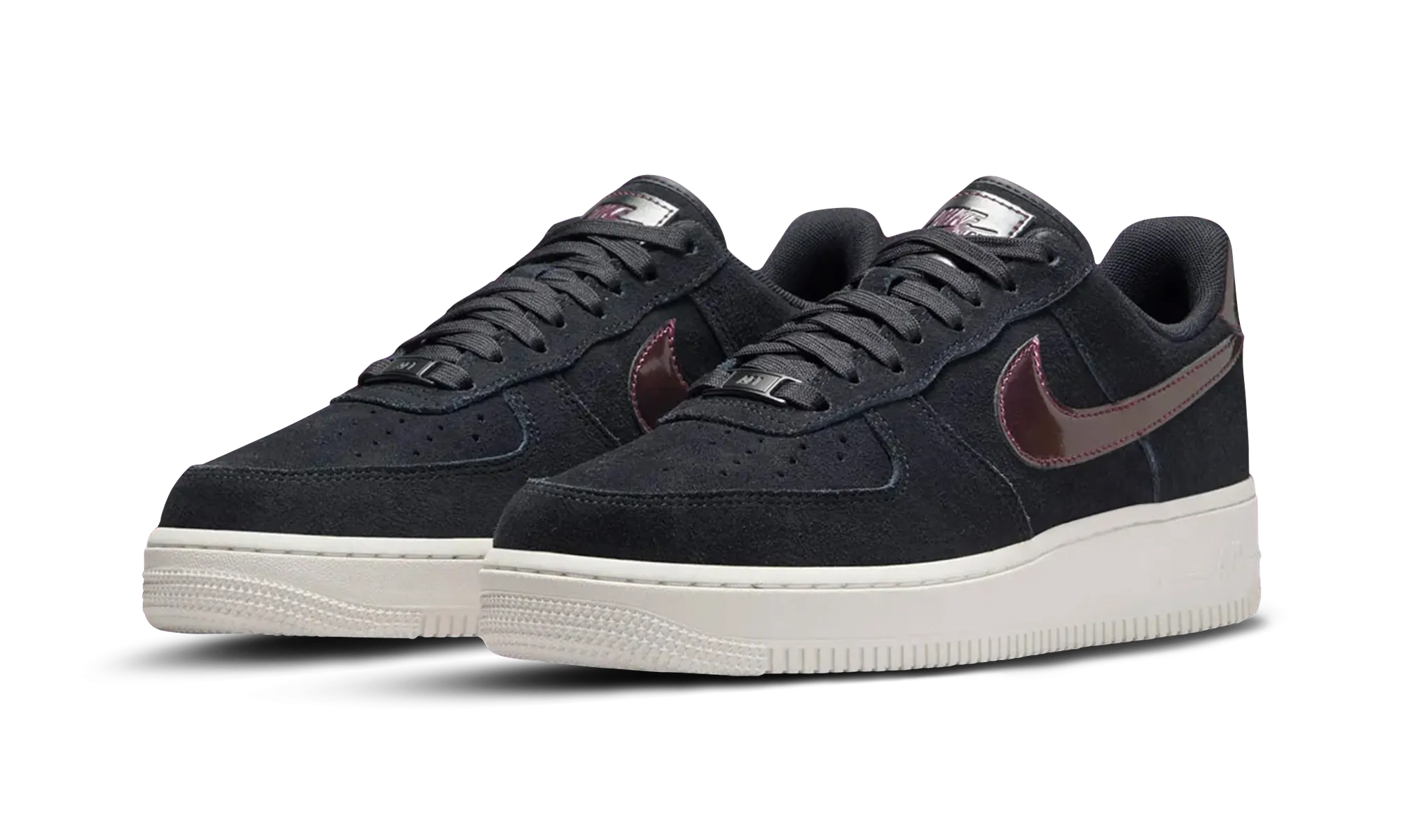 Abrasion Resistant Construction Aero Dynamic Silhouette Air Force 1 Low '07 "Eggplant Swoosh"