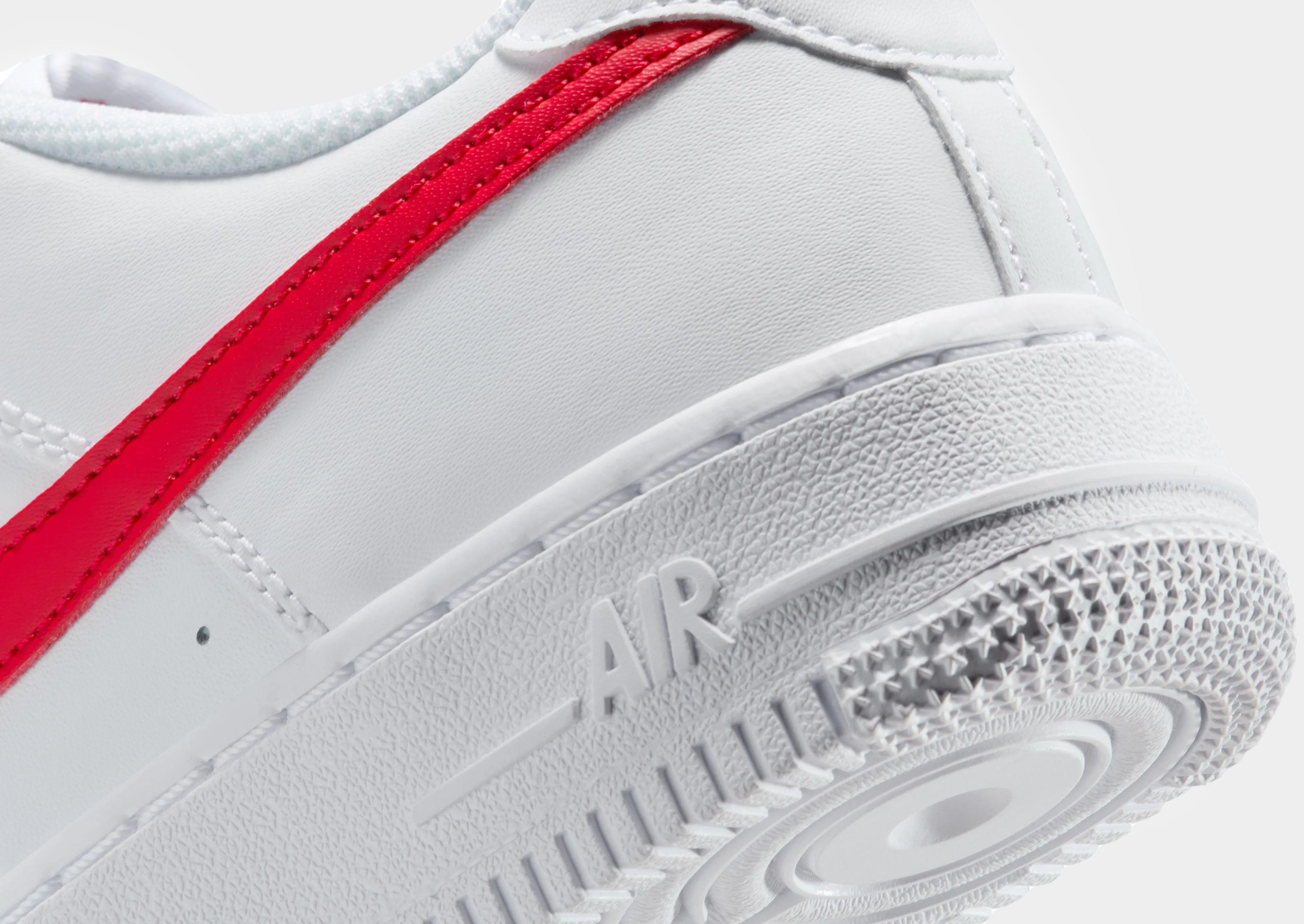 Ventilated Upper Material Responsive Fit Shoes Air Force 1 LV8 Junior's