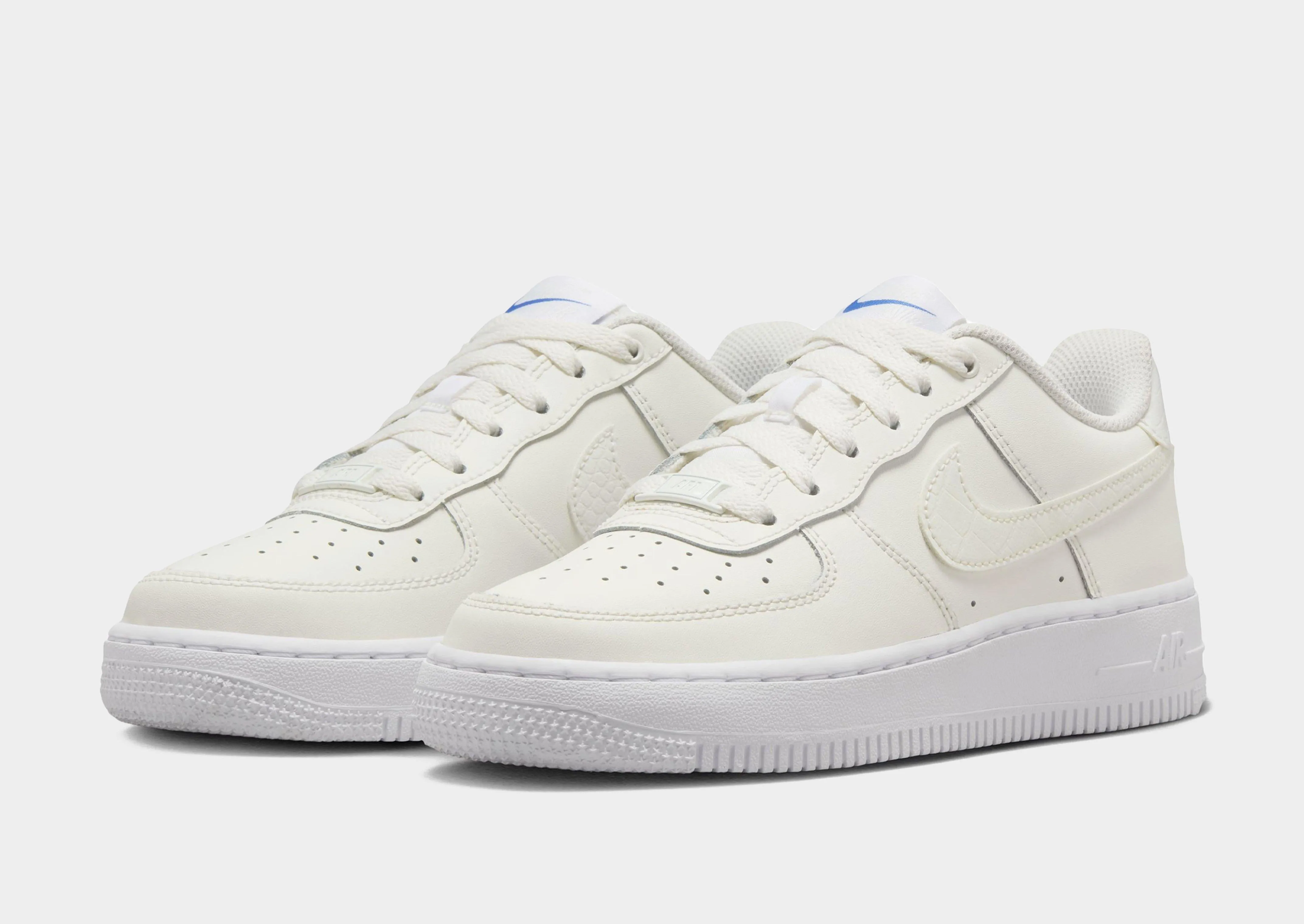 Air Force 1 LV8 Junior's AdjustableStrap Ventilation Ports Structure