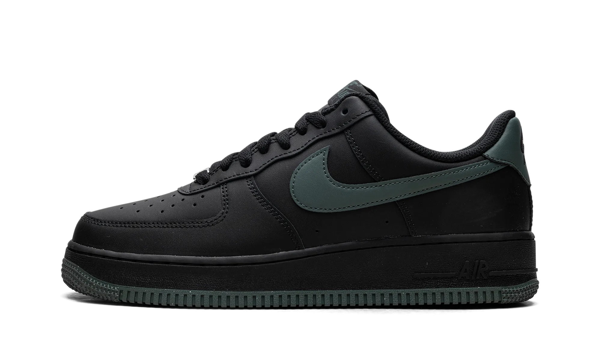 Trend-setting arch Air Force 1 "Black Vintage Green"