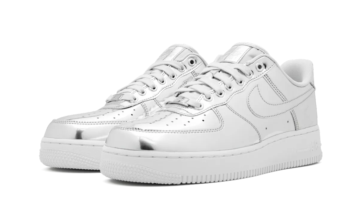 AIR FORCE 1 SP WMNS "Metallic Chrome" Comfort Fit Socks Modern Frame