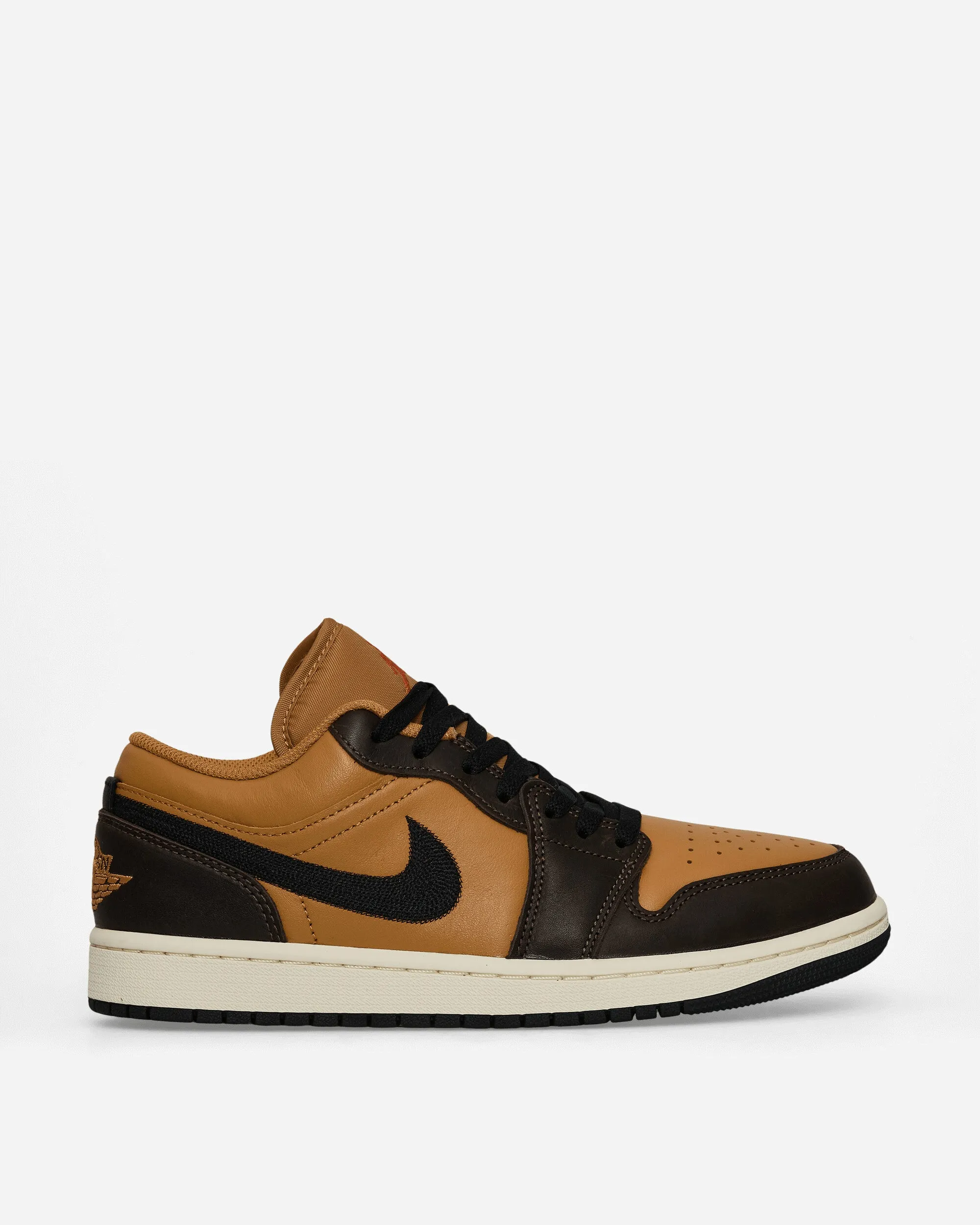 Air Jordan 1 Low Sneakers Flax / Baroque Brown Multidirectional Traction Soft Soles