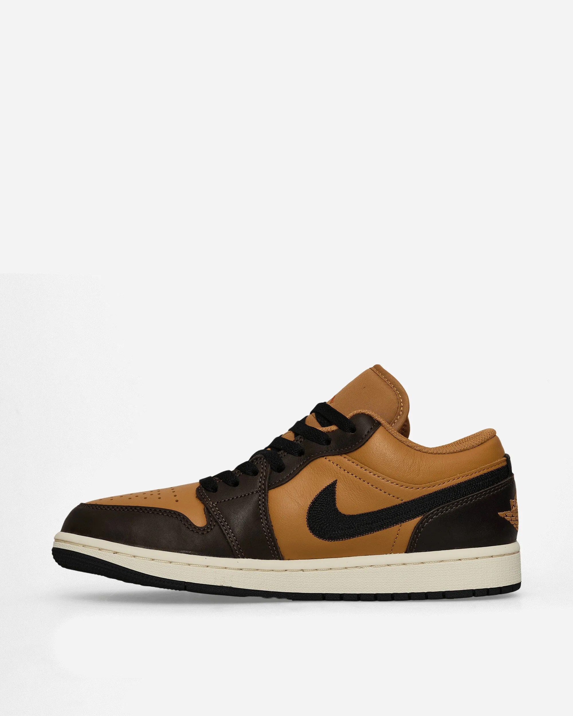 Air Jordan 1 Low Sneakers Flax / Baroque Brown Dynamic piece High Top Style