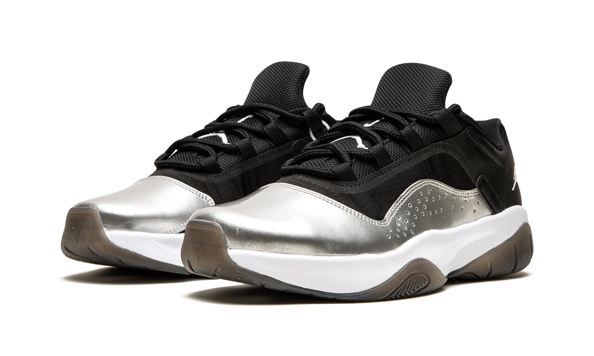 AIR JORDAN 11 CMFT LO WMNS Defensive Cushioning Slip Resistant Soles