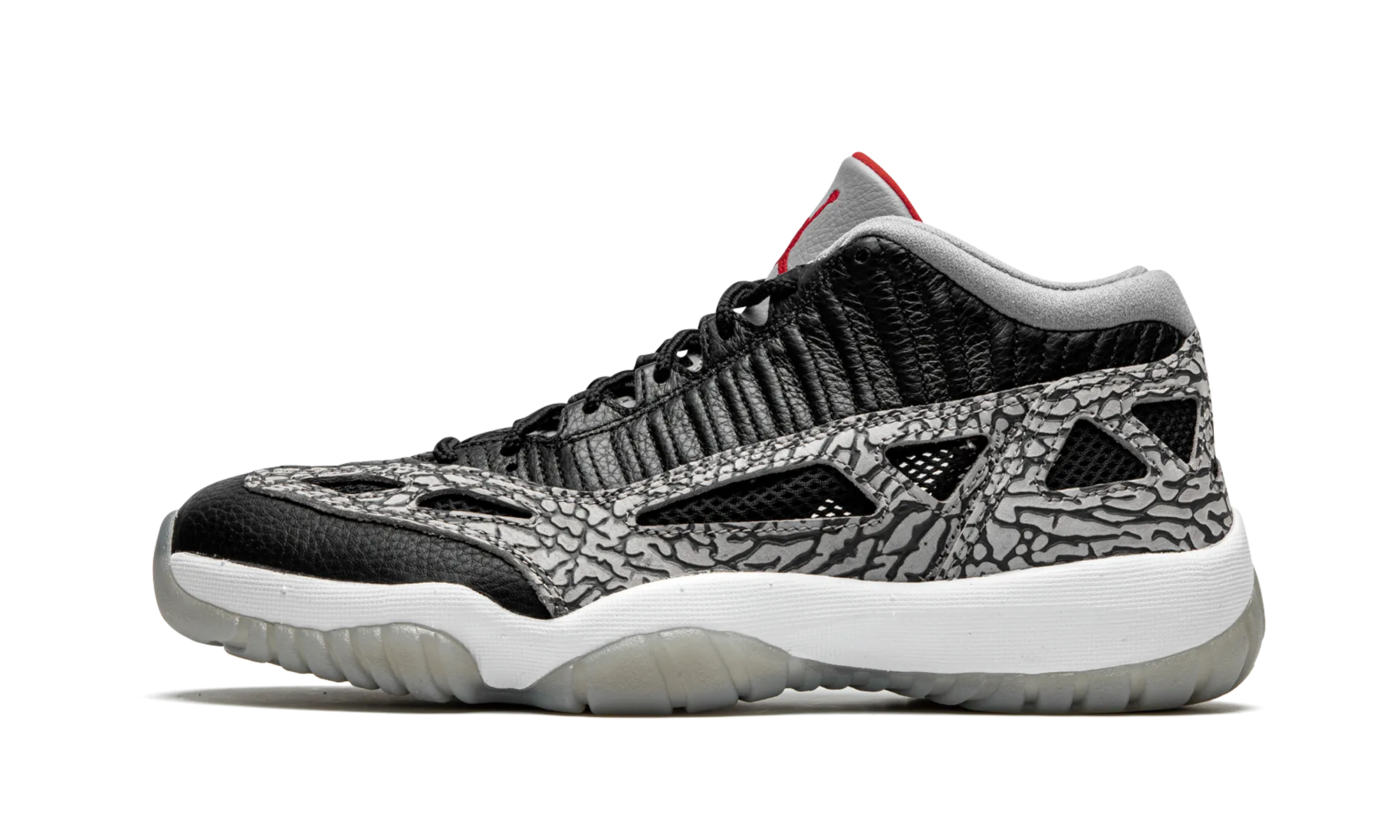 Impact Absorption Tech Ventilated Midsole Design Air Jordan 11 Low IE "Black Cement"