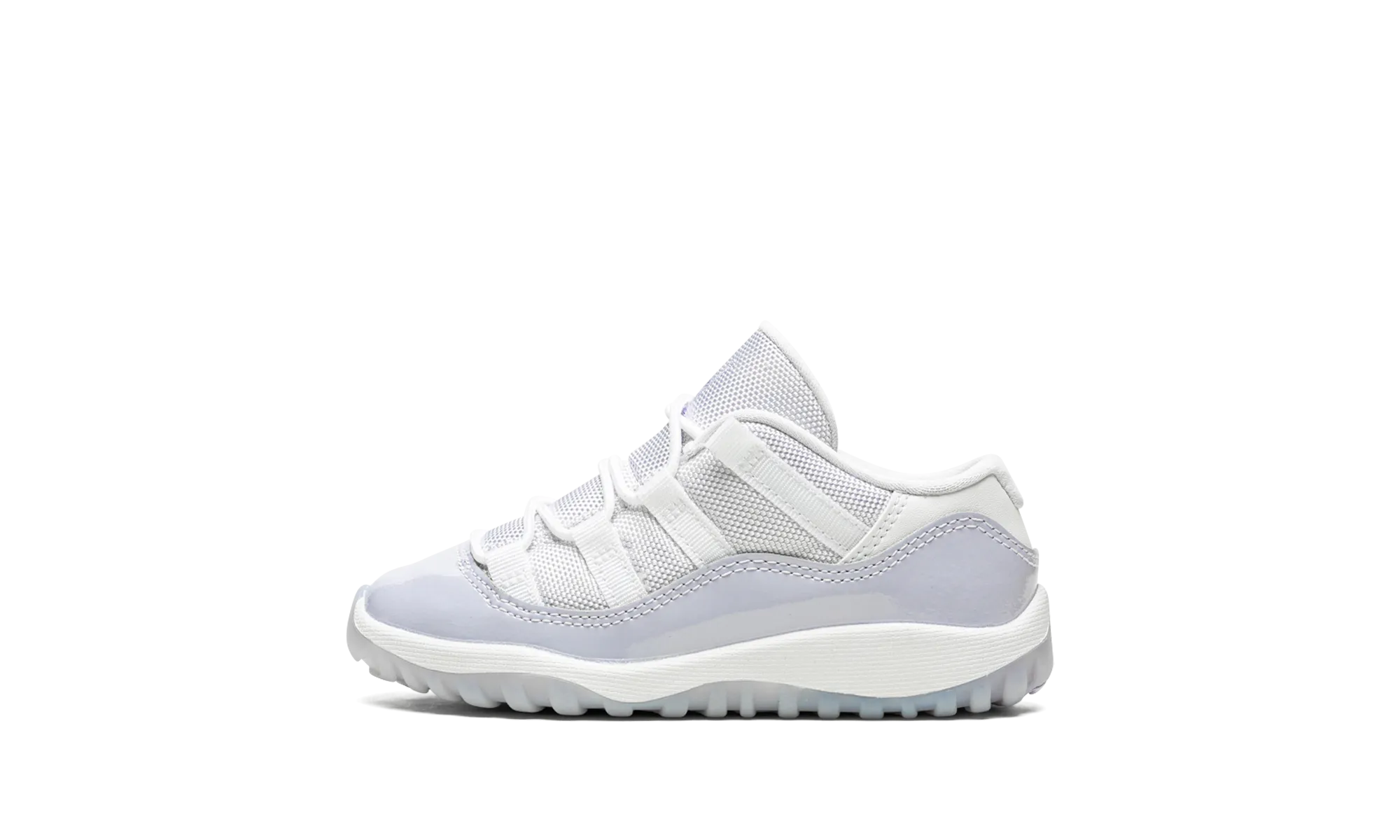 Air Jordan 11 Low TD "Pure Violet" Stretchable Collar Design