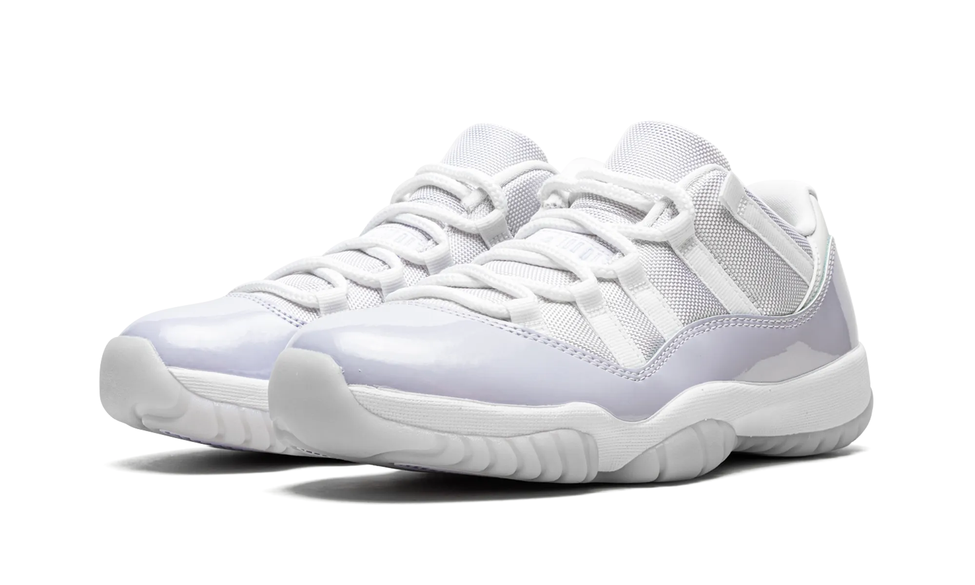 Advanced Impact Protection AIR JORDAN 11 LOW WMNS "Pure Violet"