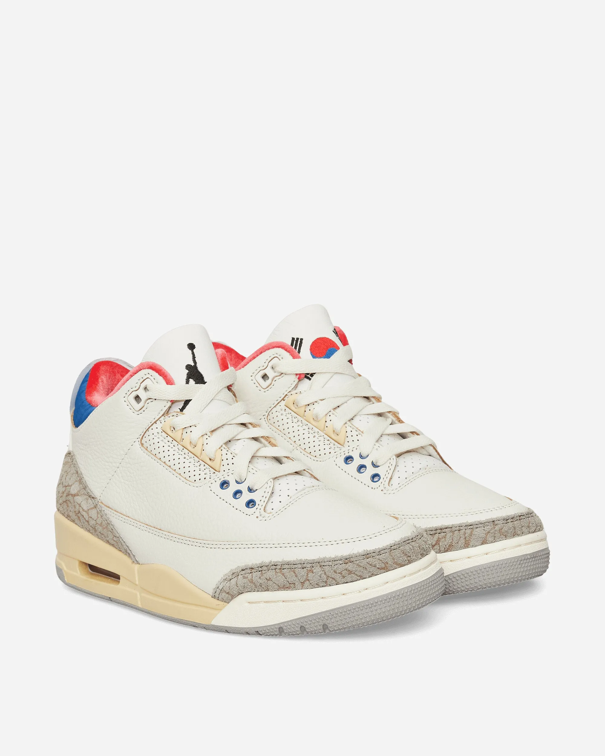 Air Jordan 3 Retro OG Sneakers Seoul Street Performance Sporty Fit