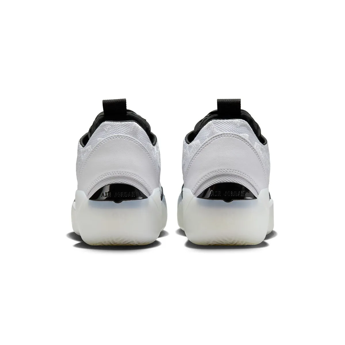 Glam support Air Jordan XXXIX PF 'CROIX'