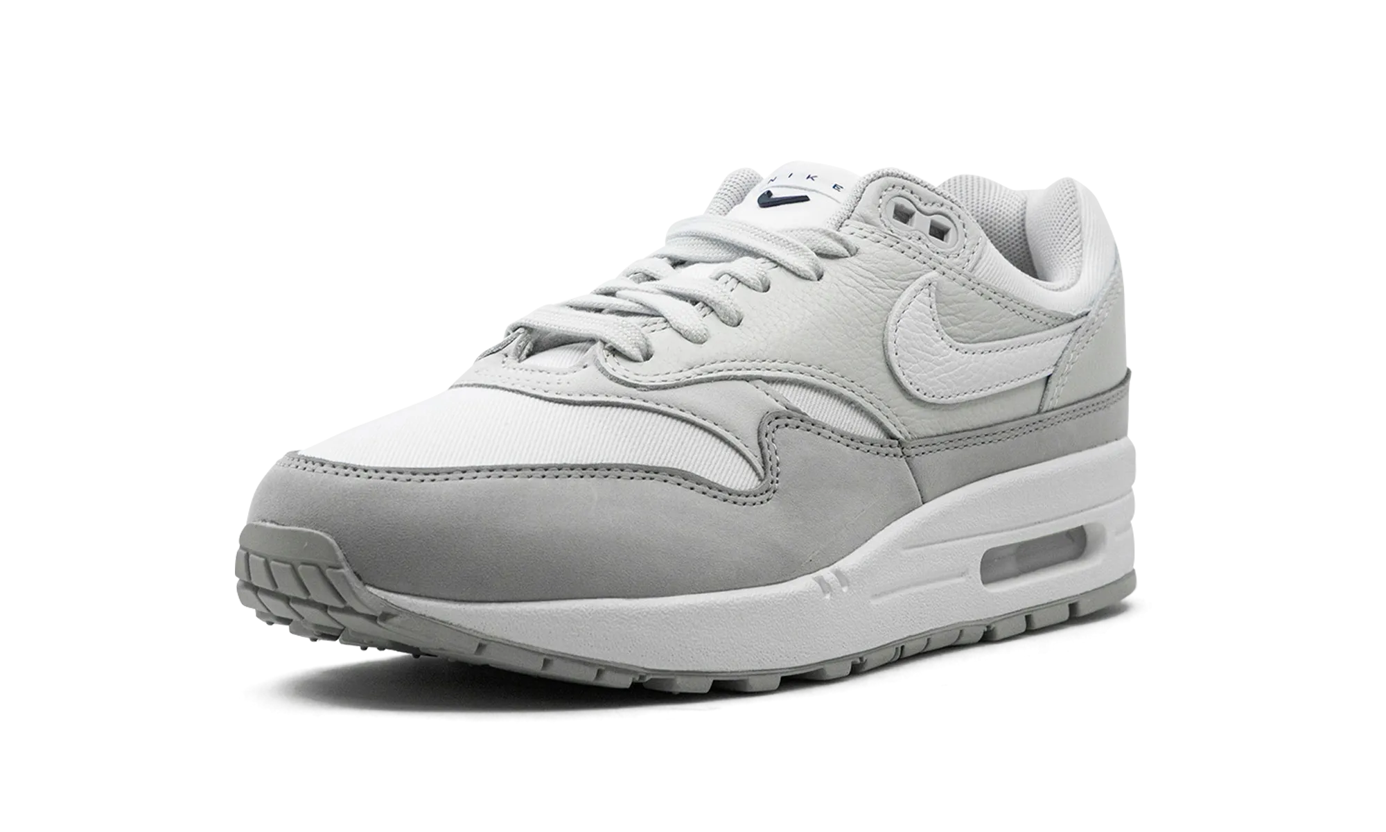 Warm running sneakers AIR MAX 1 '87 LX WMNS "Light Smoke Grey"