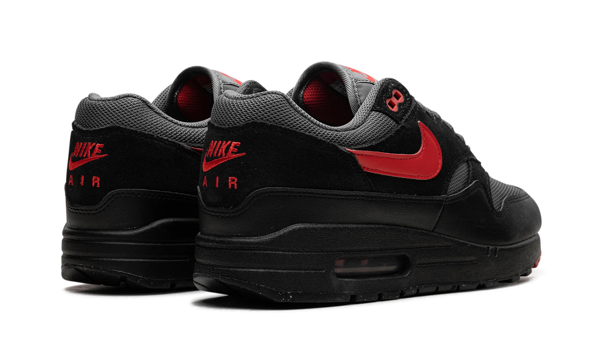 running in a nature reserve fast - paced suitable Air Max 1 Essential "Vamps"