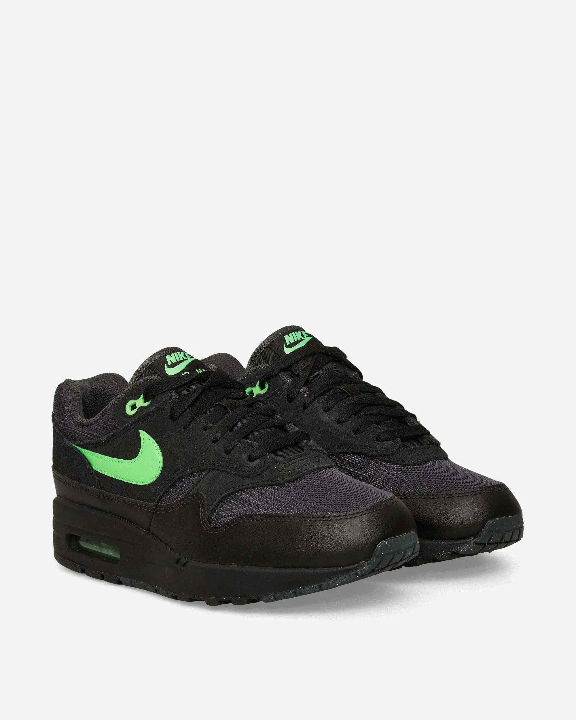 Air Max 1 Essential Sneakers Anthracite / Green Strike / Black Thermal Regulating Lining