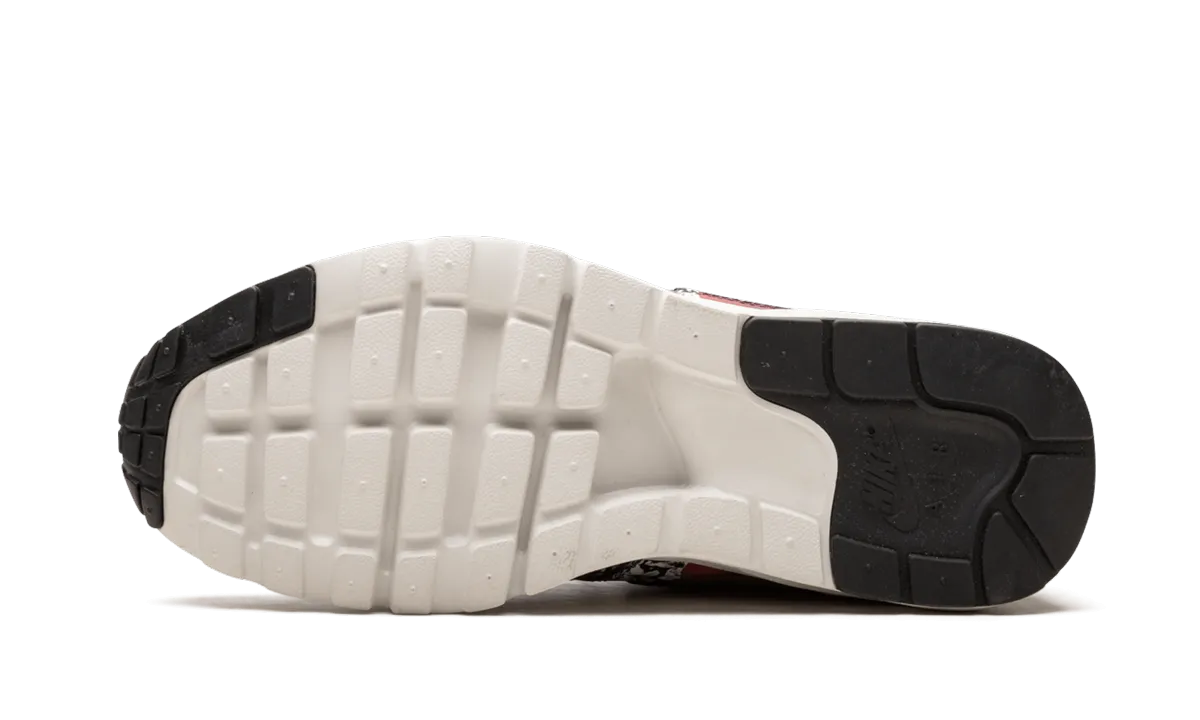 AIR MAX 1 ULTRA LOTC QS WMNS pre - run running with a headband