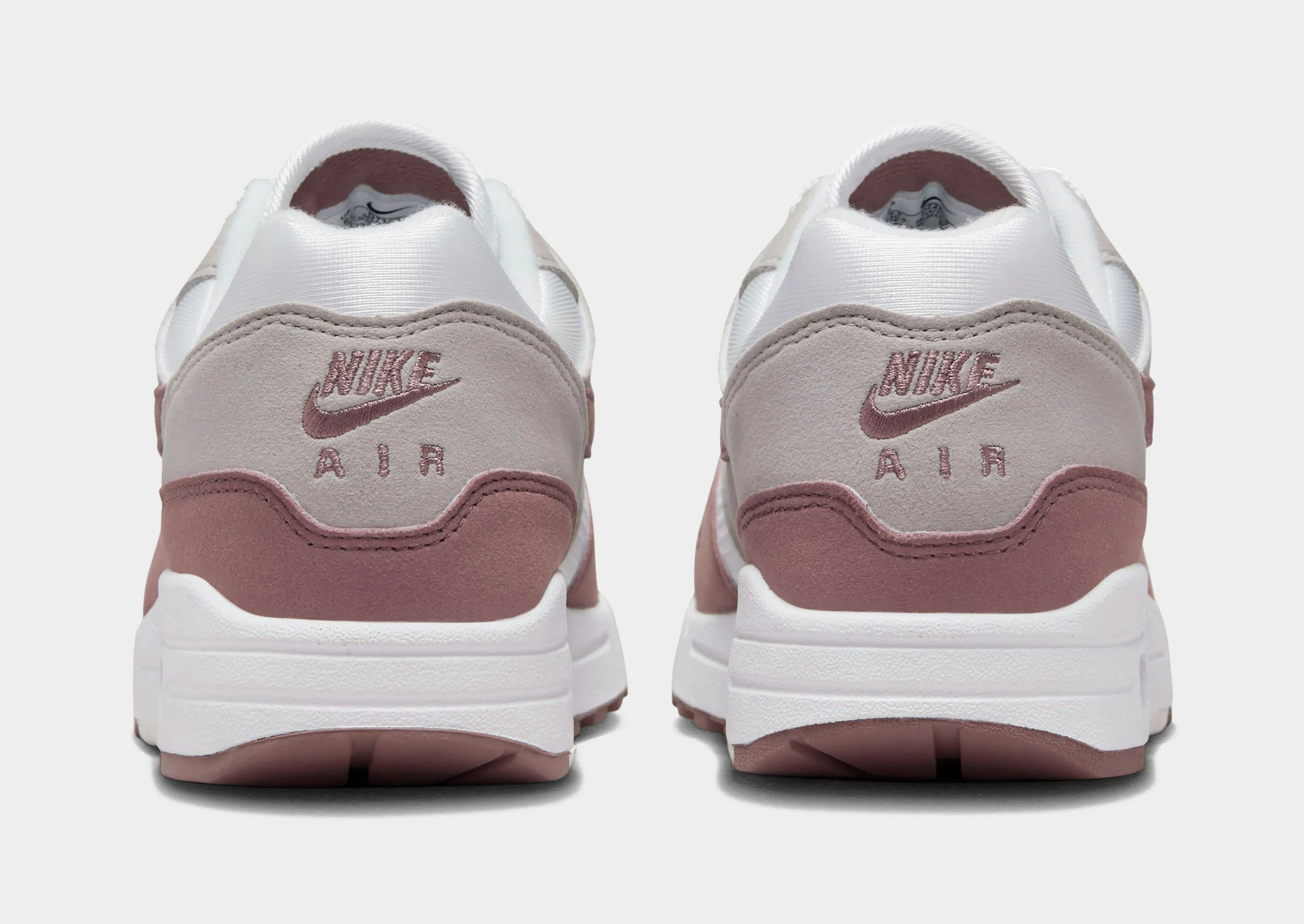 Technology-rich feature Air Max 1 Women's