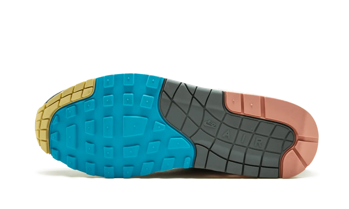 Toe Flex indoor running shoe features Air Max 1/97 VF SW "Sean Wotherspoon"