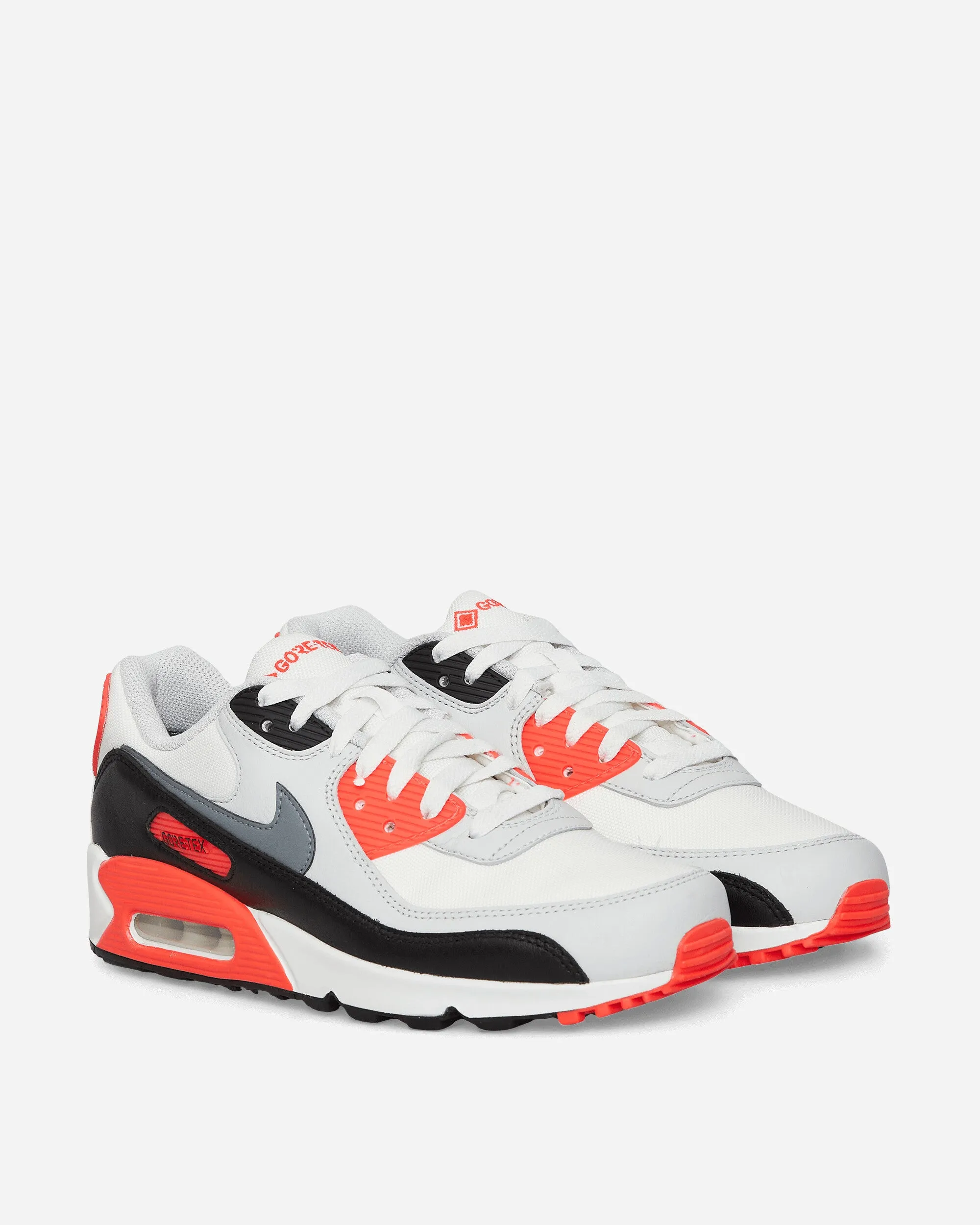 Air Max 90 GORE-TEX Sneakers Summit White / Bright Crimson / Black / Cool Grey Airflow Optimized Structure Versatile Trend