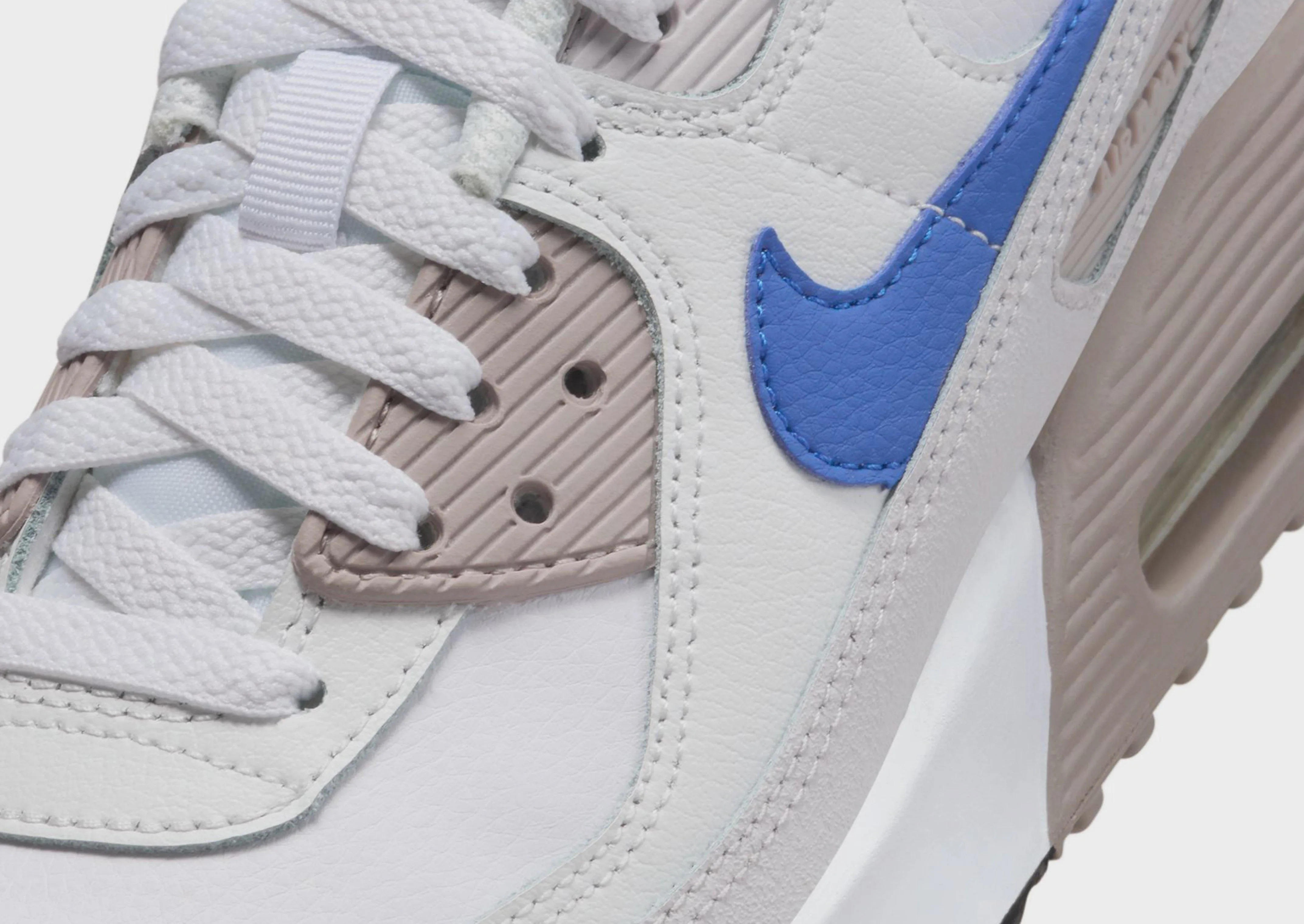 Air Max 90 Junior's futuristic running option Easy