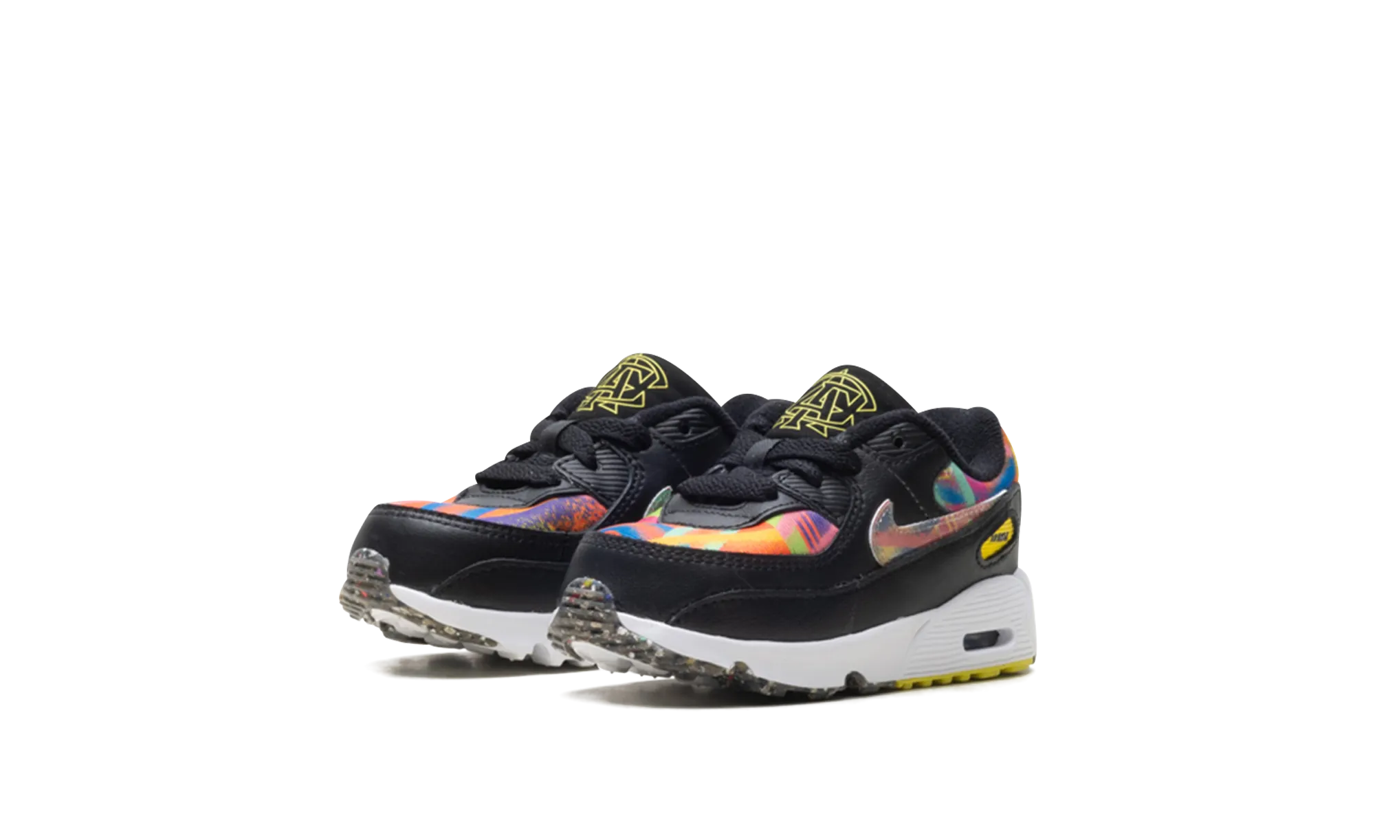 Air Max 90 TD "Familia" running for a way to stay happy
