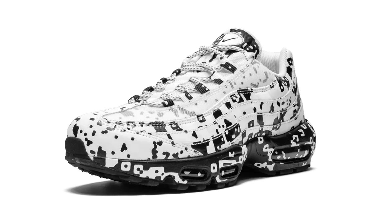 running shoes for sports enthusiasts Air Max 95 / C.E. "Cav Empt"