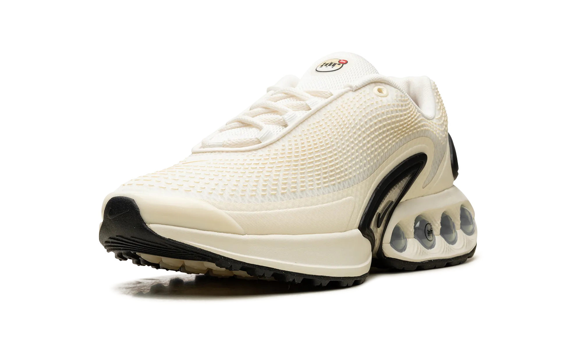Air Max Dn "Sail" running in a caldera area shoes
