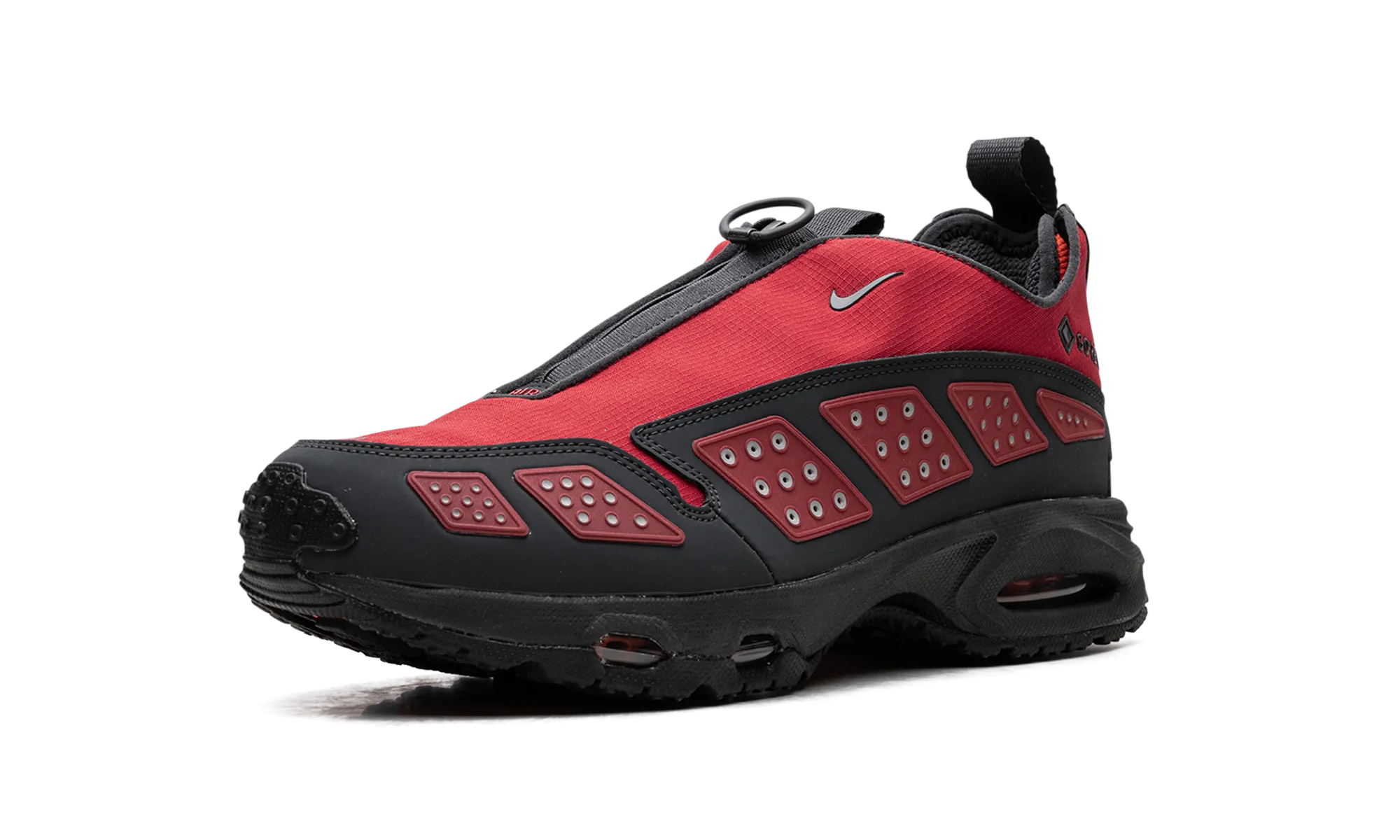 Air Max SNDR GTX WMNS "Hyper Crimson" timeless