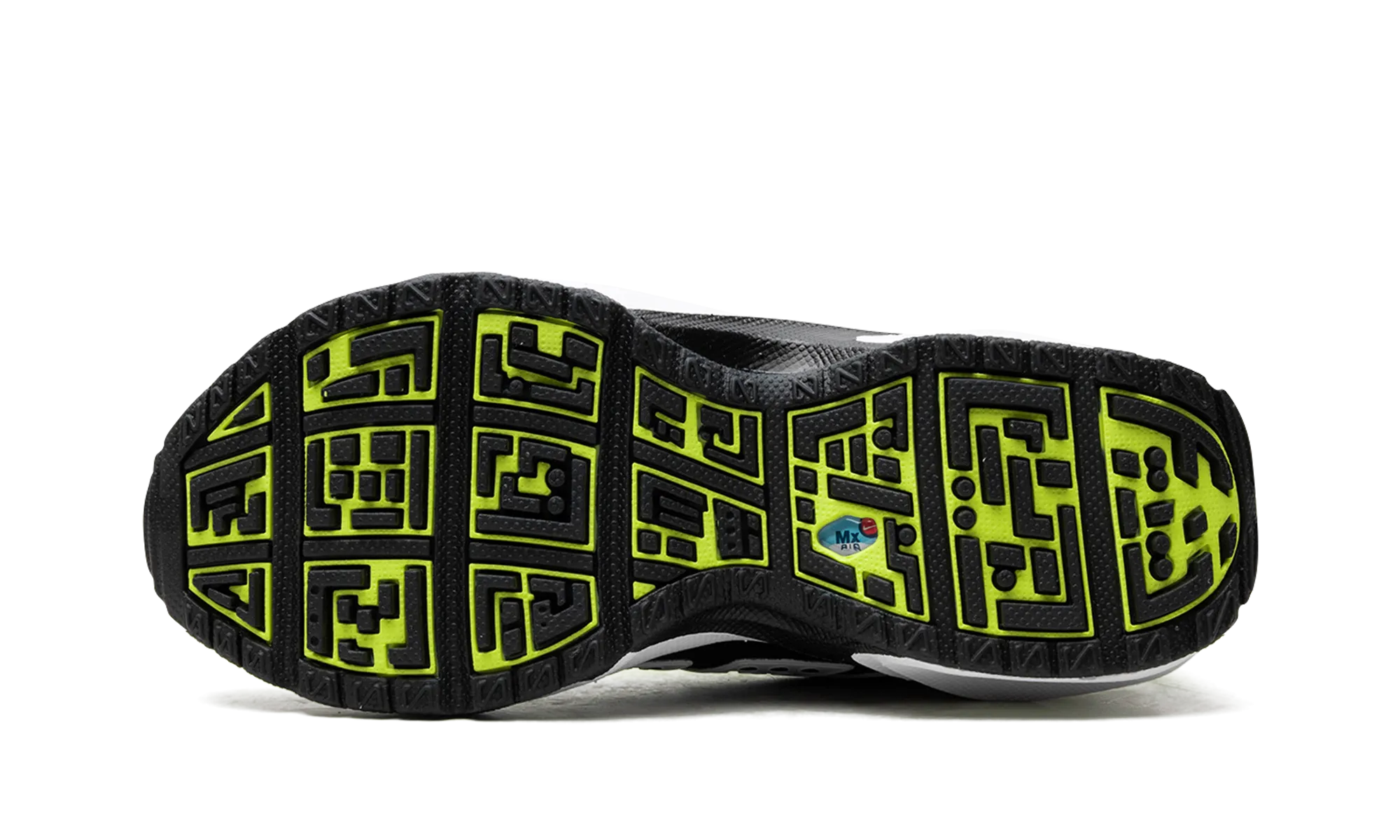 running in a 20K shoes Air Max Sunder WMNS "Electric Green"