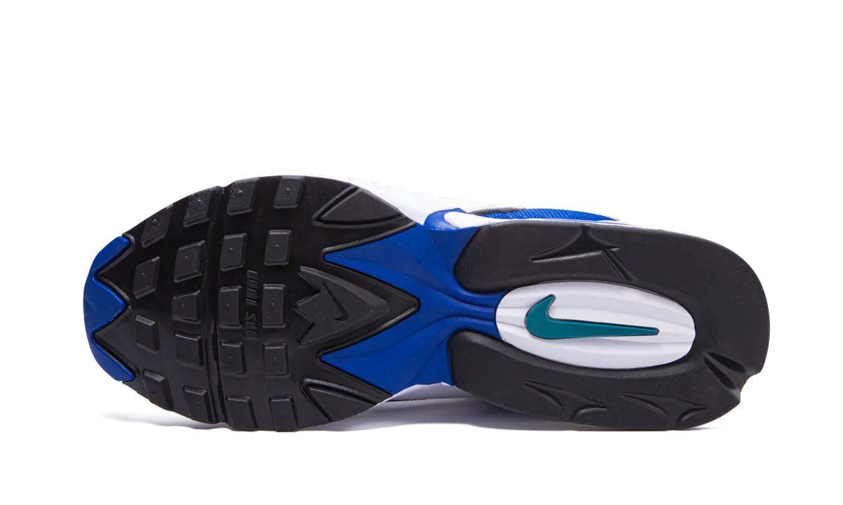 classic running shoes running in a volleyball court area shoes Air Max Triax 96 "OG Royal"