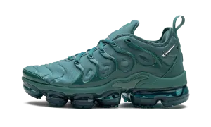 early morning running shoes running in a golf course area shoes Air Max VaporMax Plus WMNS "Bicoastal"
