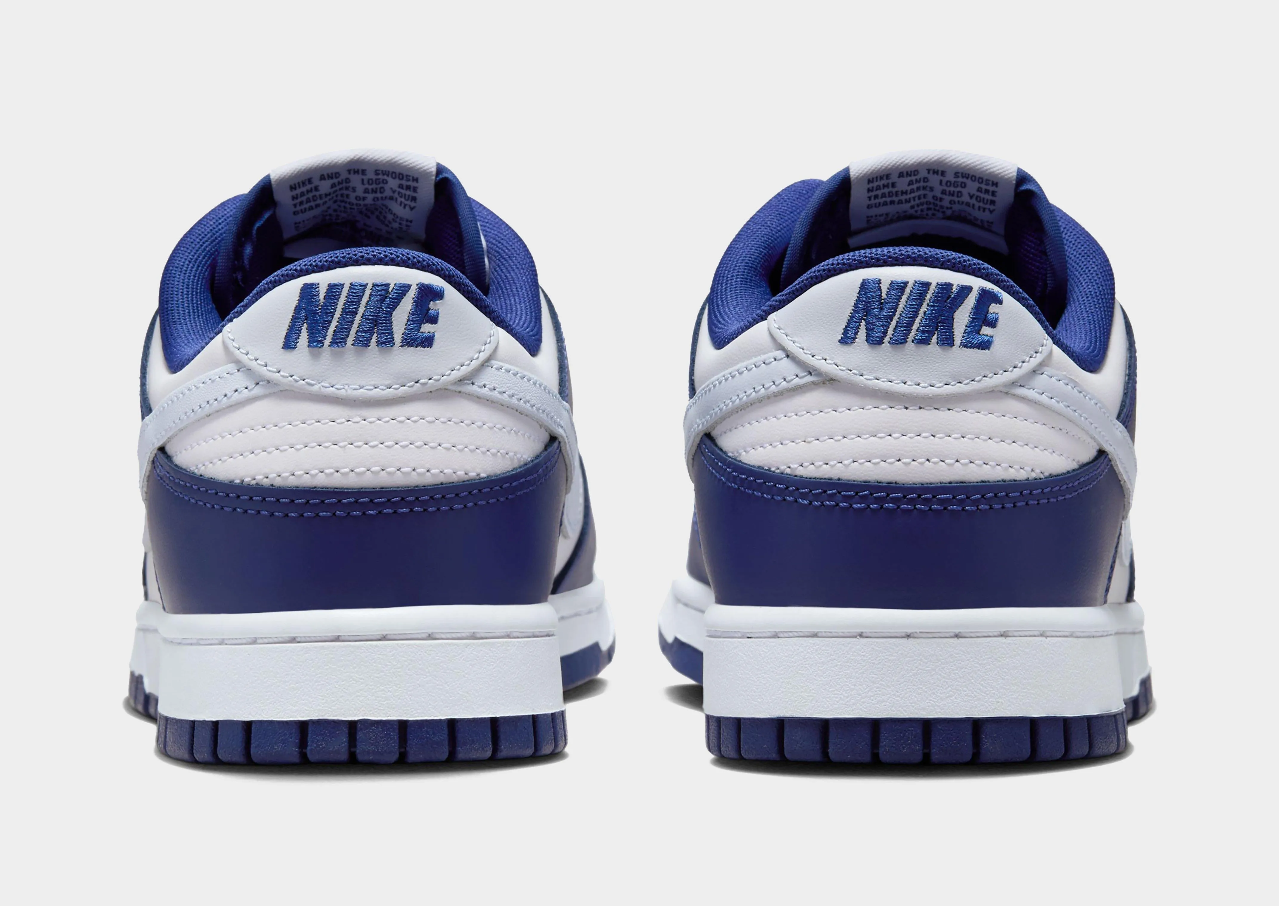 Step Support Active Mode Dunk Low Retro