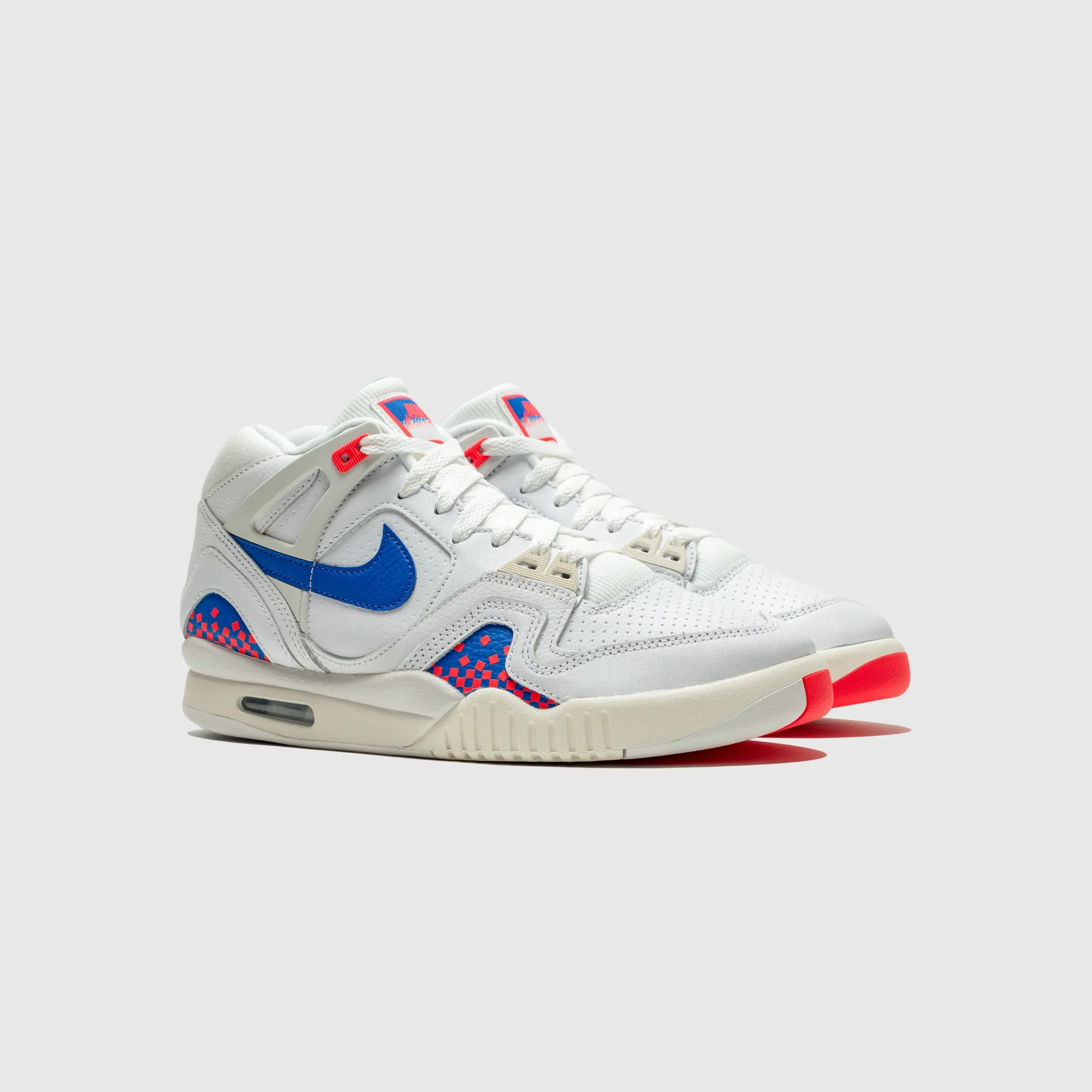 Day To Day AIR TECH CHALLENGE 2 "PIXEL COURT"