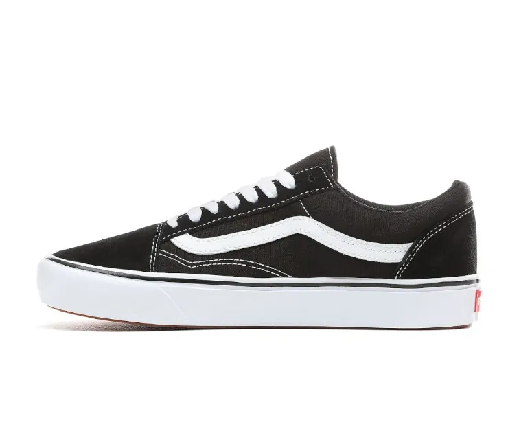 Vans Unisex Comfycush Old Skool (Black/White) Motion Friendly