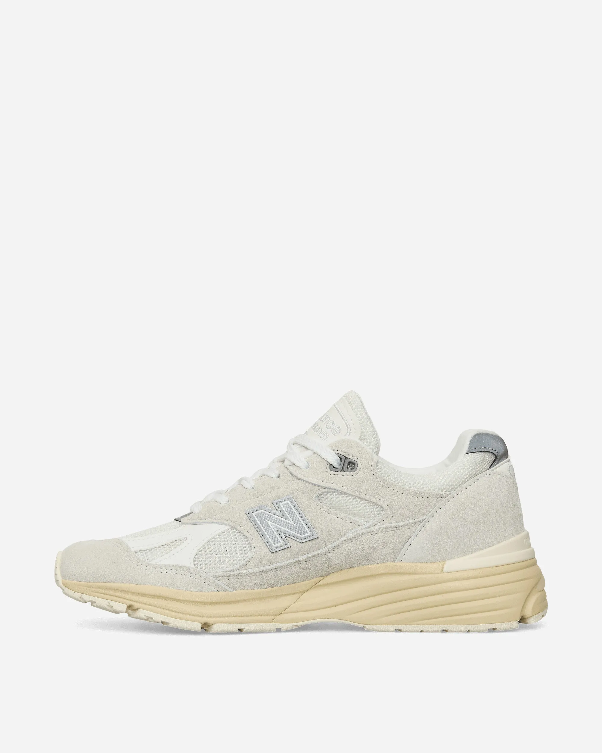 Made in UK 991v2 Sneakers Wind Chime / White / Frozen Dew Weekend Look