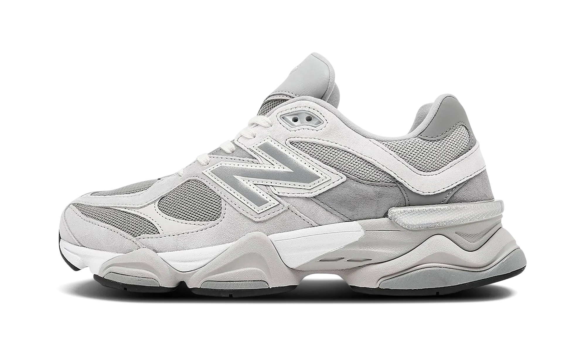 9060 "Concrete" running in a taiga area shoes