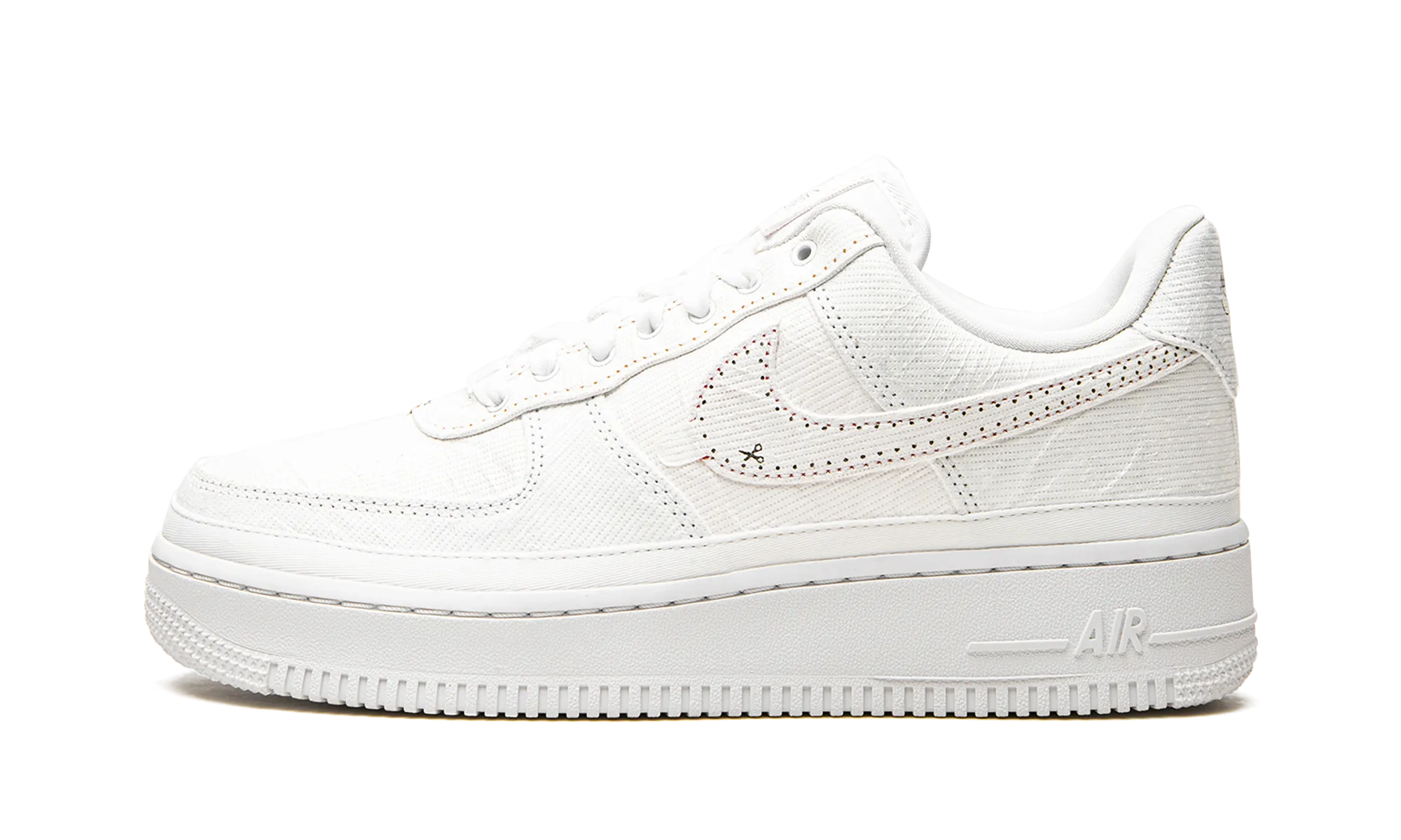 AIR FORCE 1 LO LX WMNS "Reveal" Trend-setting sole