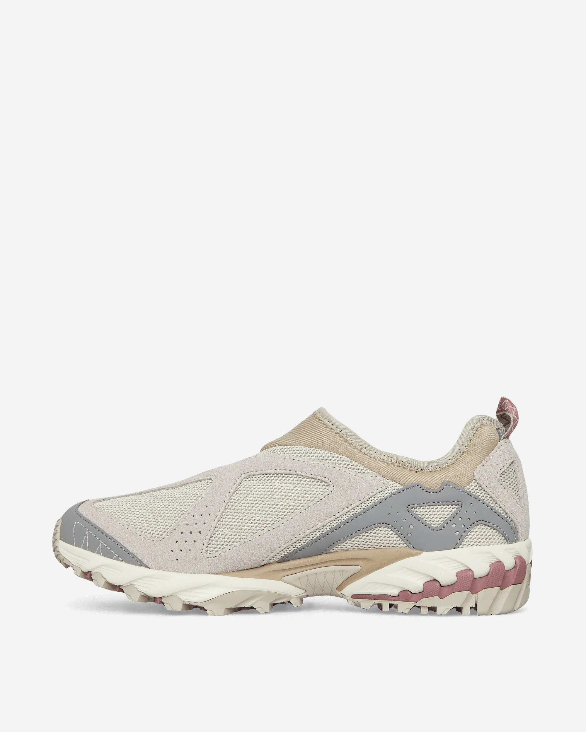 610S Sneakers Sand / Grey Non Slip Lacing System