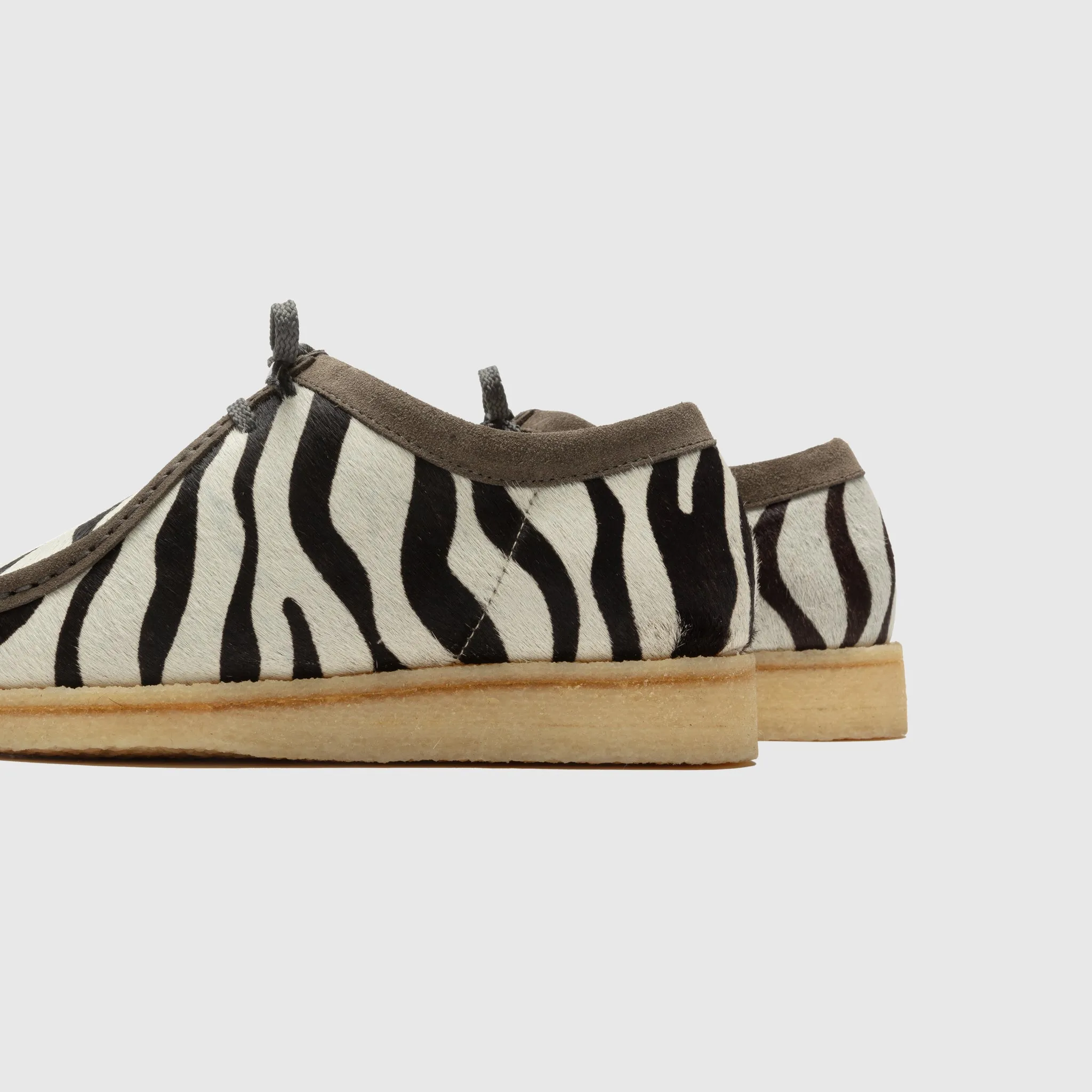 P204M "ZEBRA" X PACKER Walk Safe Athletic Design