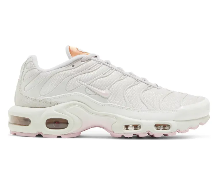 Flexible Rubber Outsole Comfort Padding Women's Nike Air Max Plus TN (Vast Grey/Pink Foam)