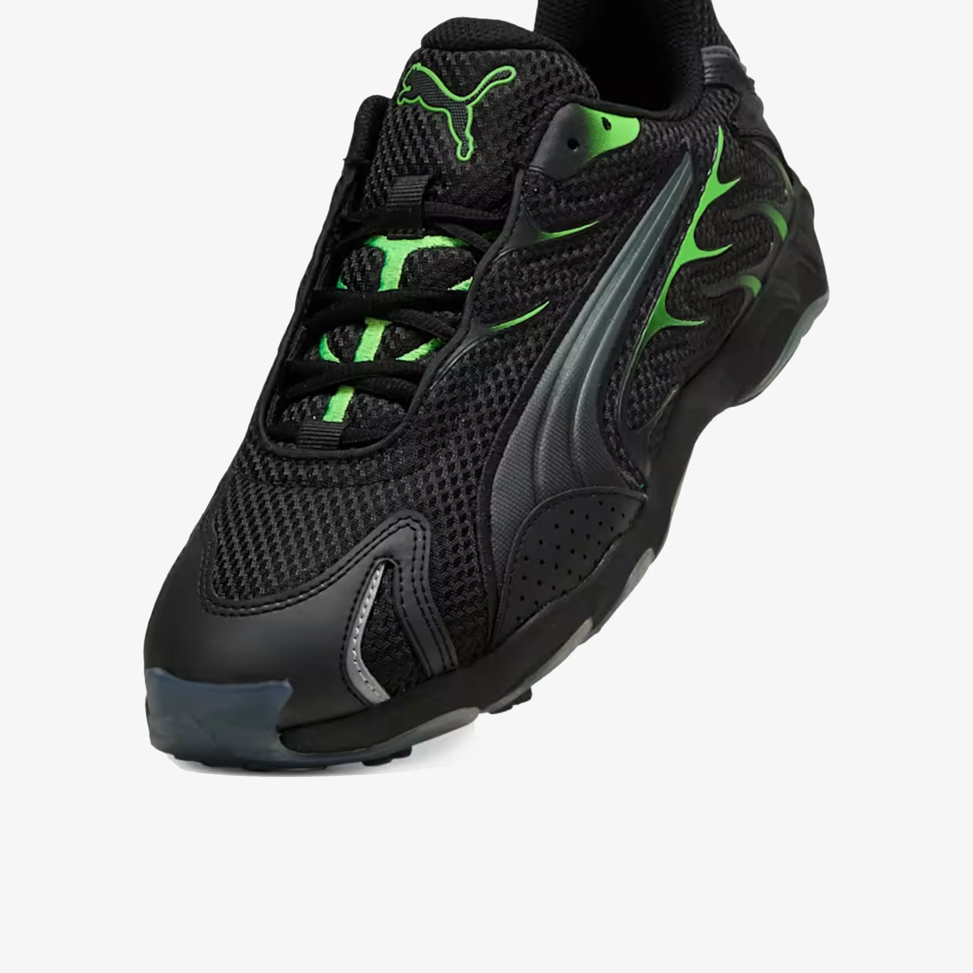 PUMA | INHALE LIGHTWEIGHT CASUAL { PUMA BLACK/GREEN GLARE Coast Step