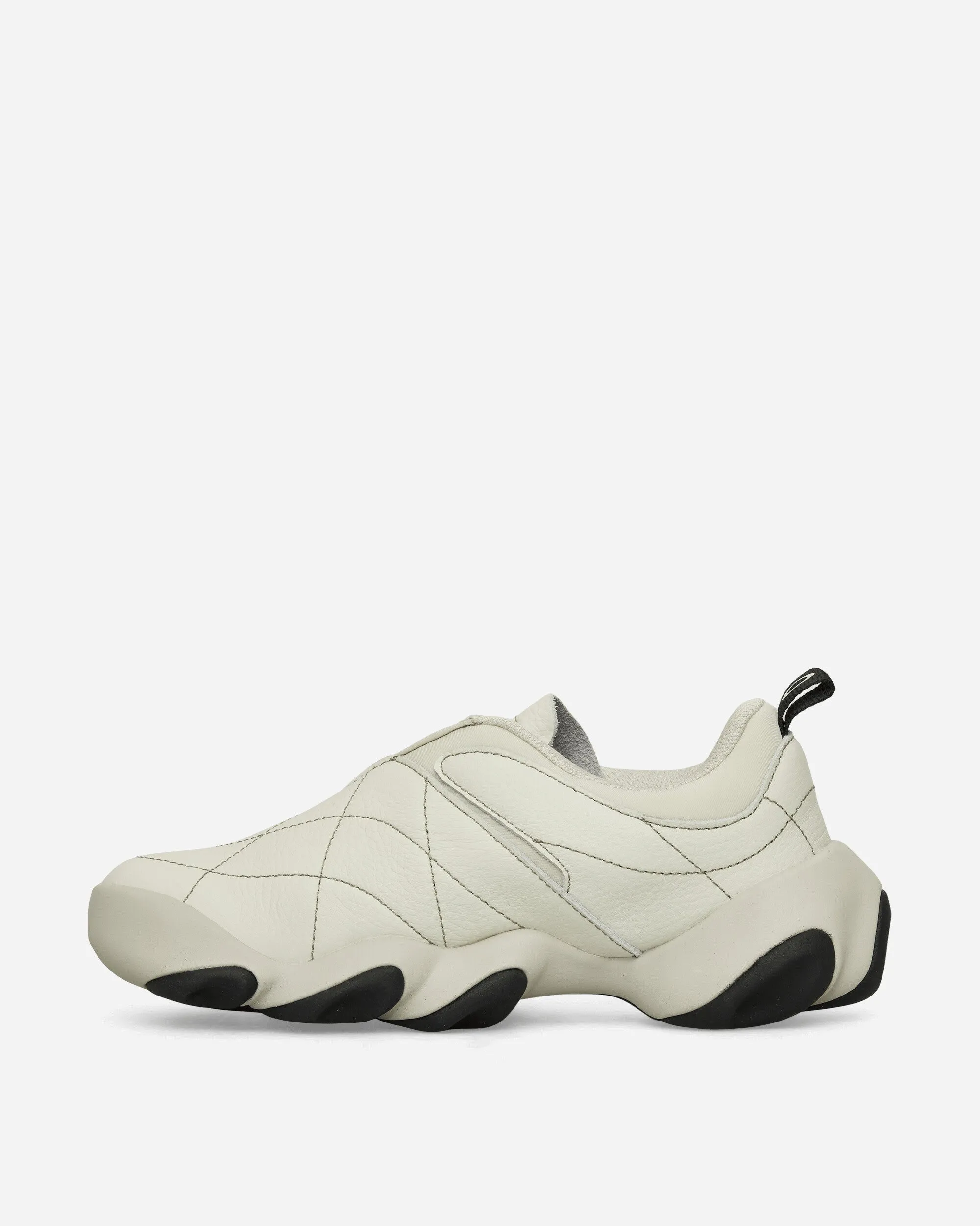 Dynamic Traction Pattern Flesh Warp Sneakers Vaporous Gray
