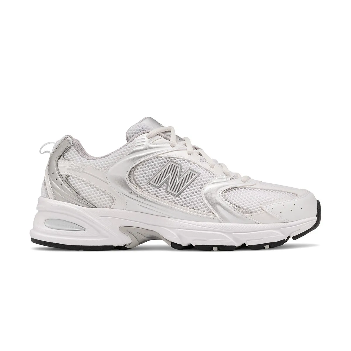 All-weather look Attractive 530 'White Silver'