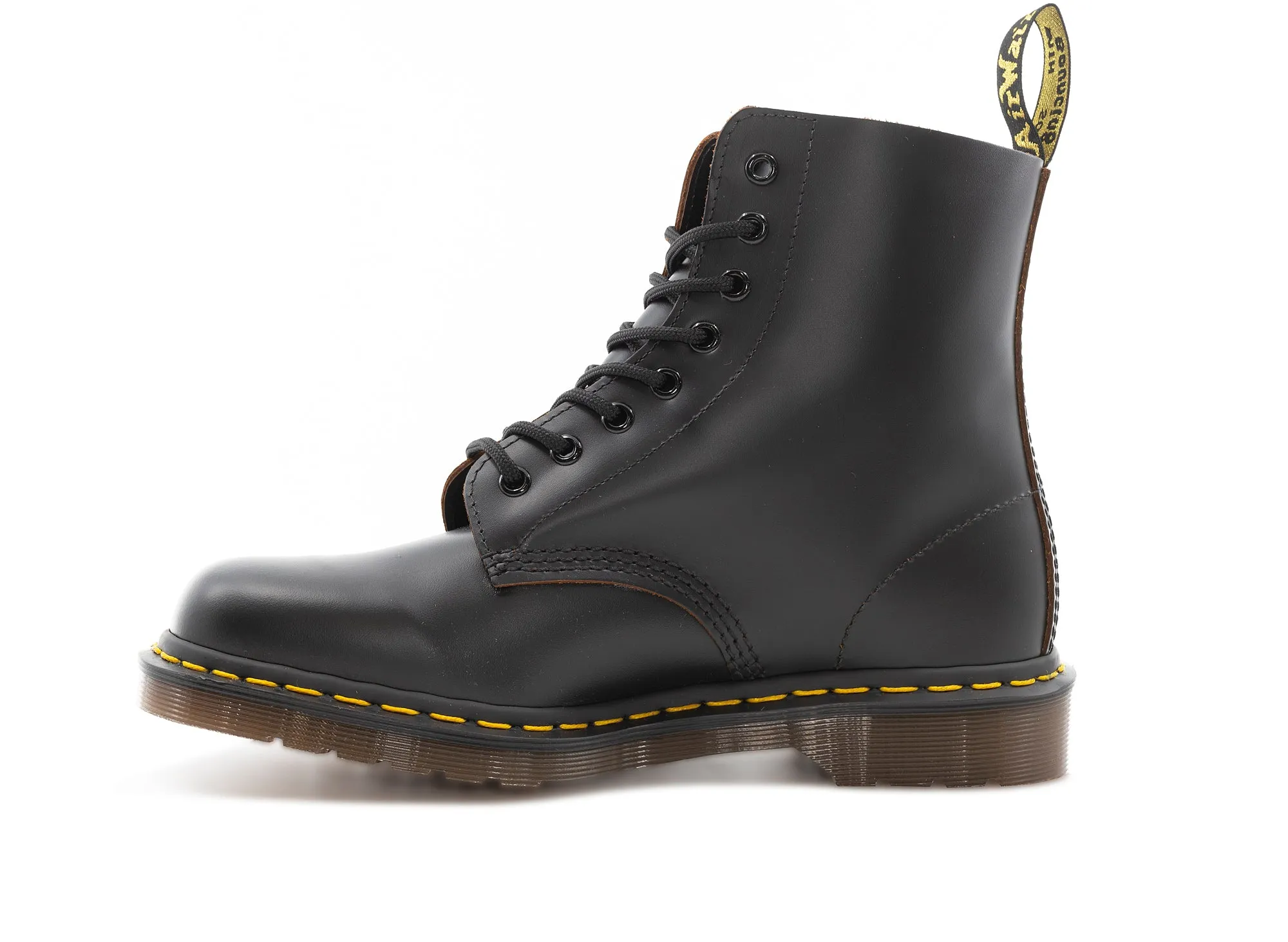professionals' needs Cushioned traction Dr. Martens Vintage Black 1460