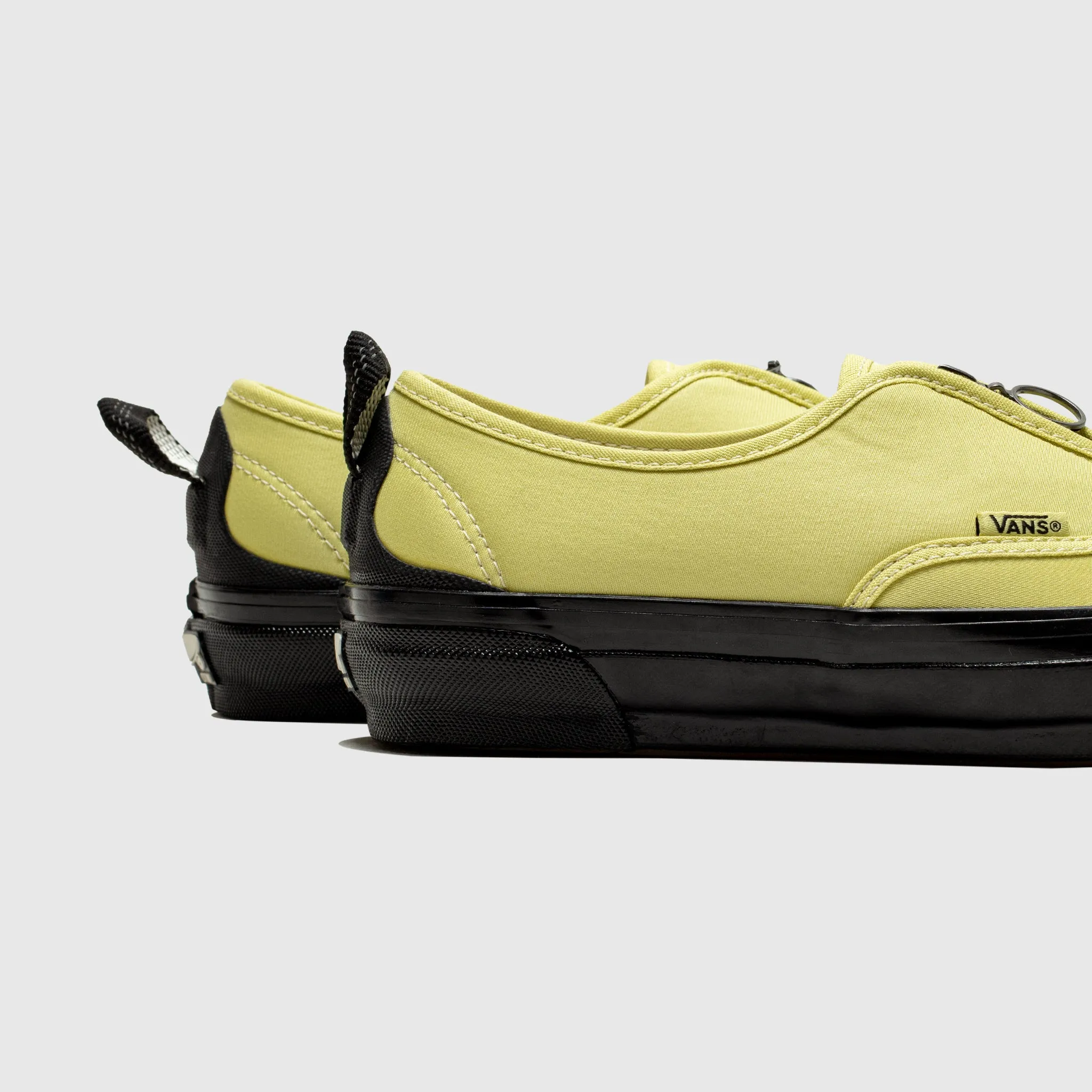 Ultra Cushioned Sole Neutral Fit OTW AUTHENTIC ZIP VIBRAM