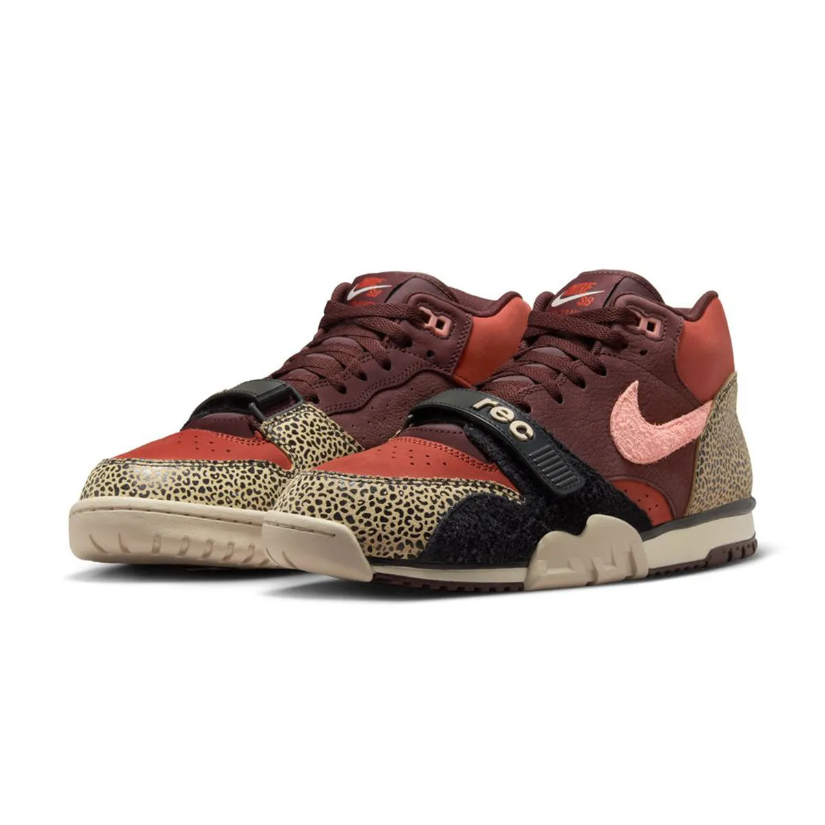 Tailored grip   Arts & Rec SB Air Trainer 1 Qs 'Earth Dusty Peach'