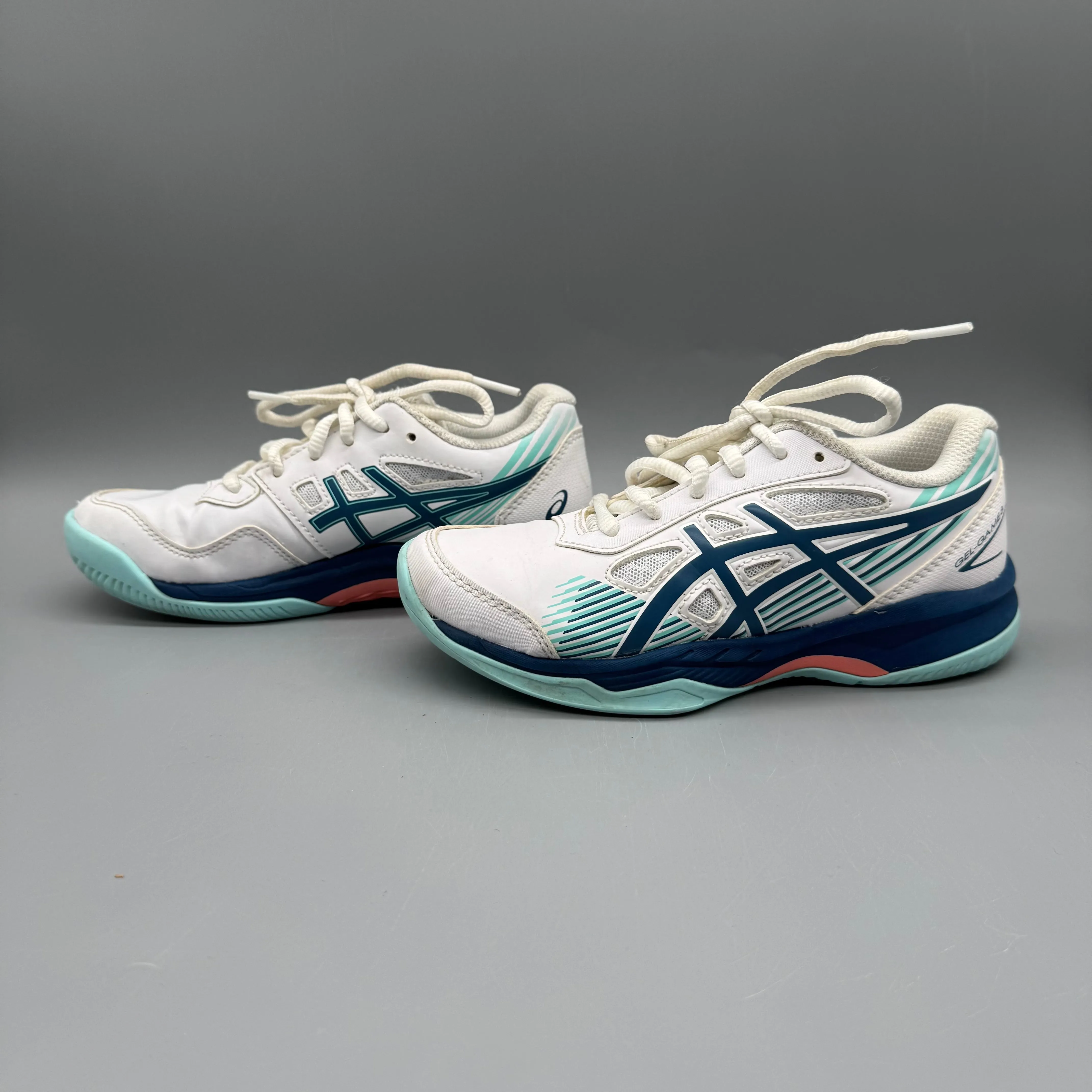 Versatile Silhouette line Asics / Gel-Game 8 / Running Shoes / J1