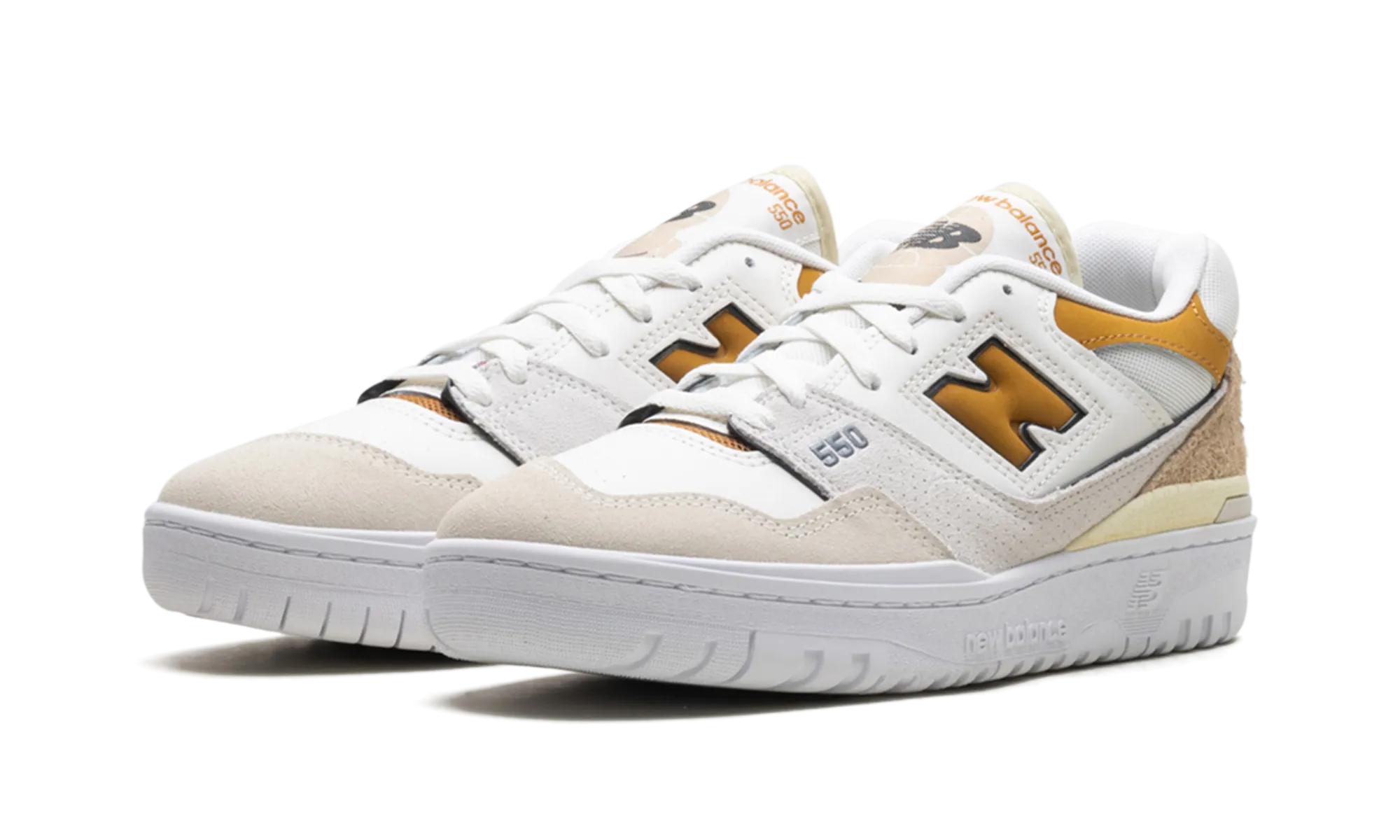 550 Wmns "Sea Salt / Tobacco" running in well - maintained tracks shoes Anti Slip Feature