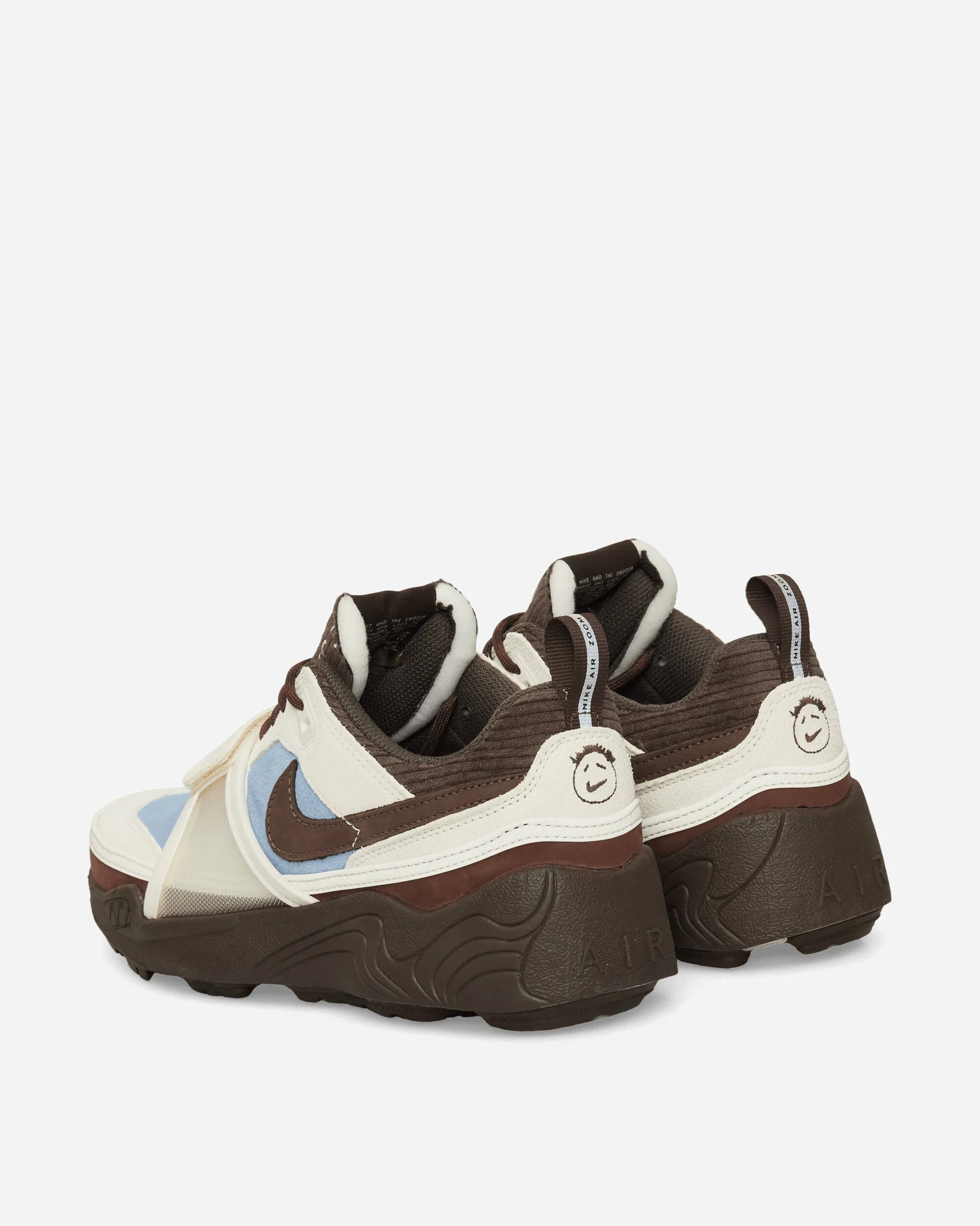 Fashion Edge Basketball Travis Scott Zoom Field Jaxx Sneakers Pale Ivory / Leche Blue